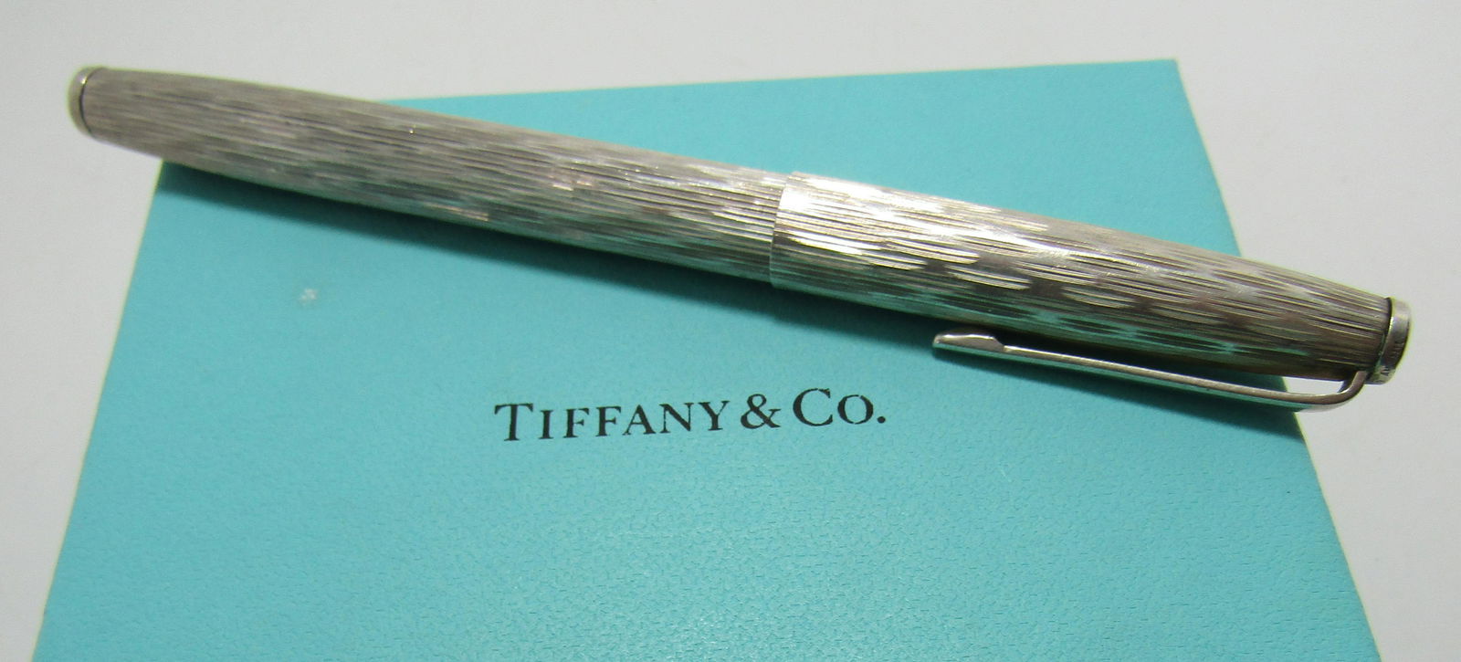 TIFFANY & CO PEN STERLING SILVER W BOX (1 of 3)