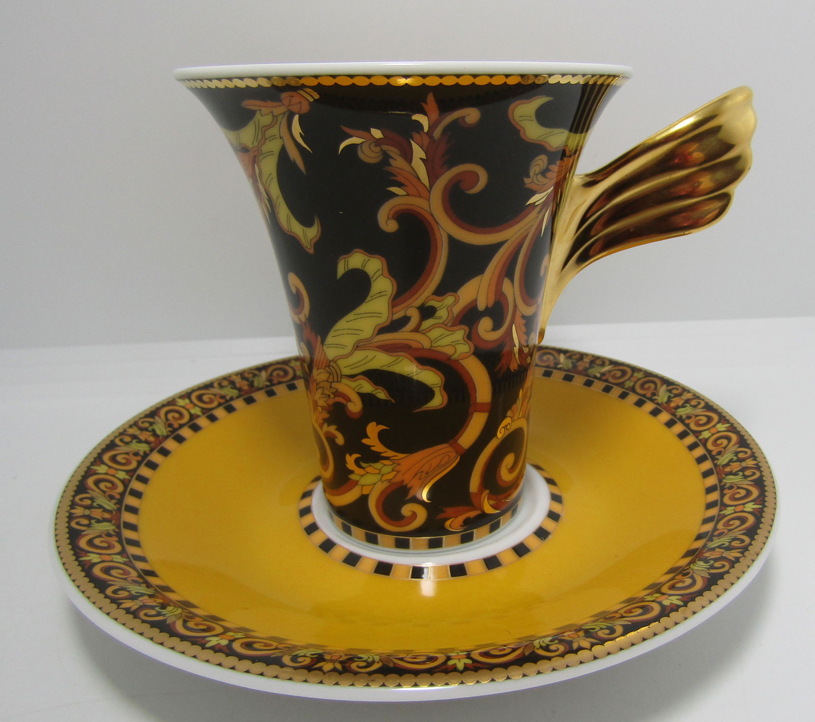 VERSACE BAROCCO ROSENTHAL COFFEE CUP & SAUCER (1 of 6)