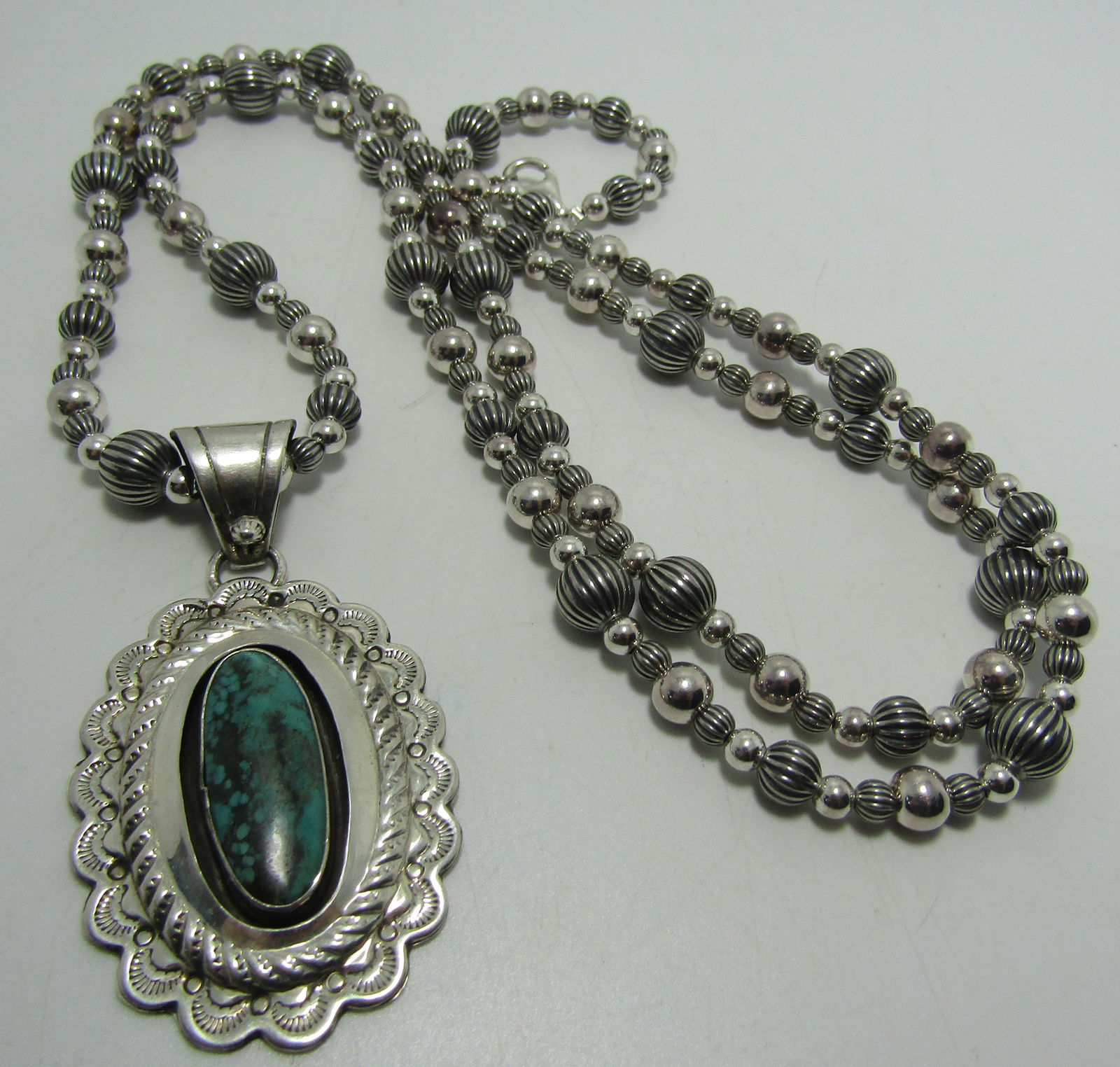THOMPSON TURQUOISE NECKLACE STERLING SILVER BEADS (1 of 3)