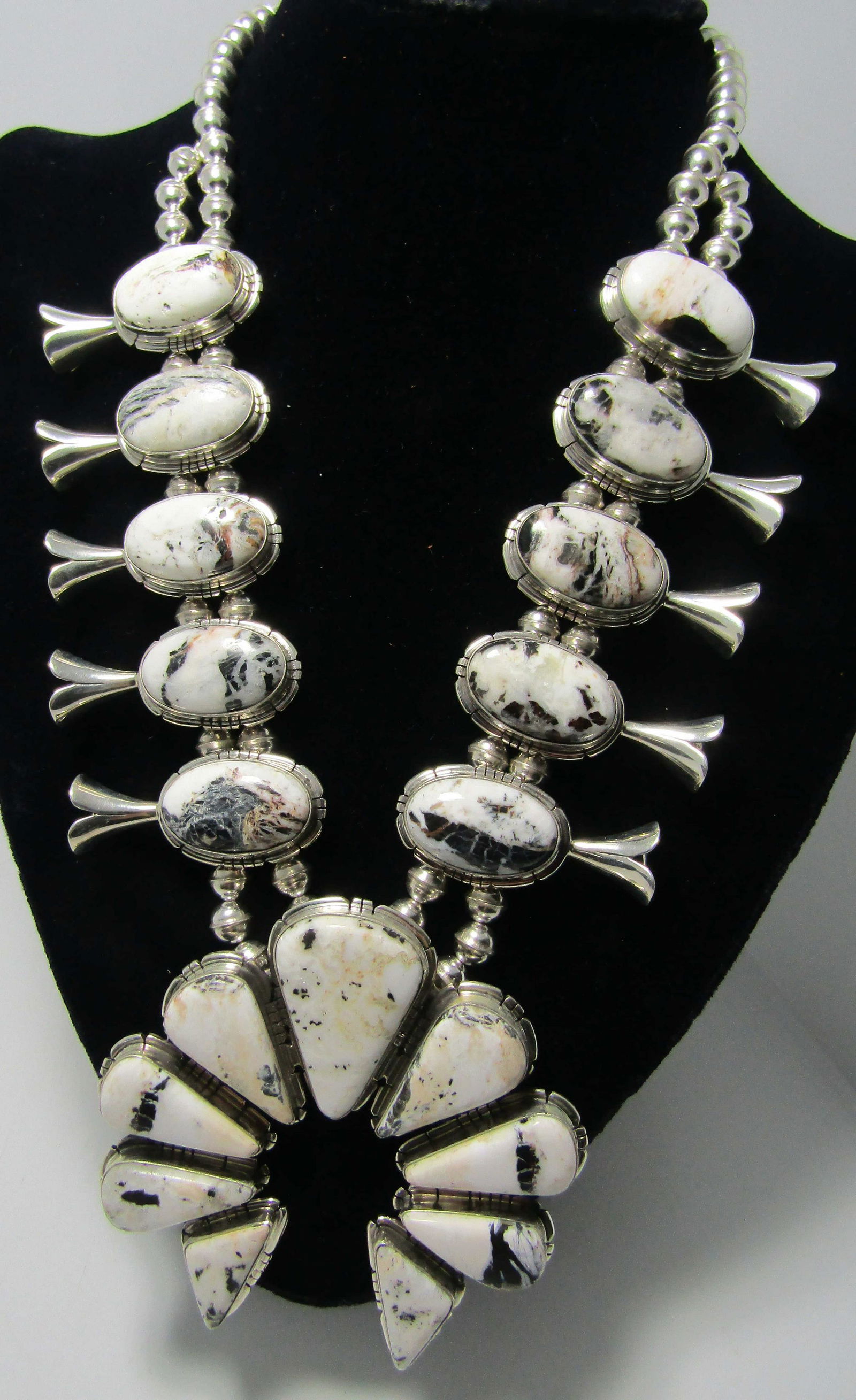 EDSITTY WHITE BUFFALO SQUASH BLOSSOM NECKLACE STERLING (1 of 4)