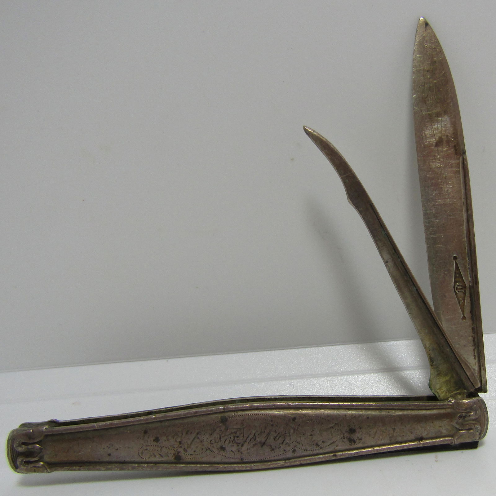 HALLMARKED STERLING SILVER FRUIT KNIFE 2 BLADES (1 of 3)