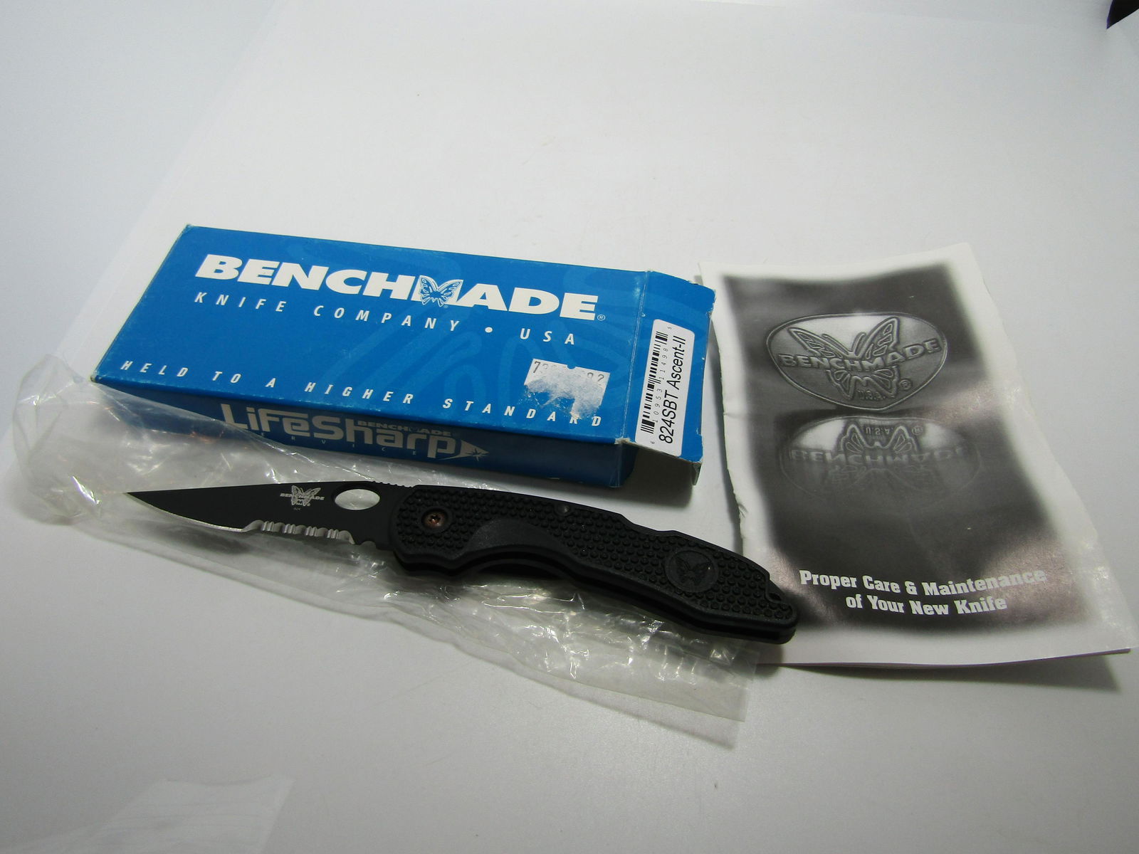 NEW BENCHMADE ASCENT II FOLDING POCKET KNIFE (1 of 5)