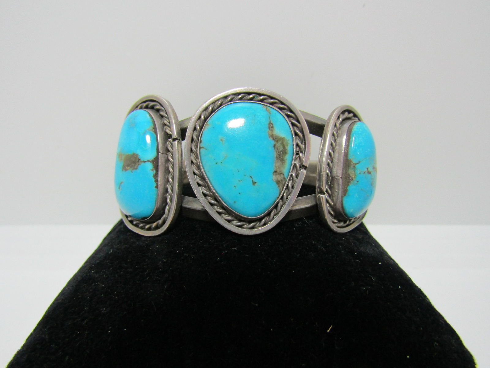 OLD PAWN THREE STONE TURQUOISE STERLING CUFF (1 of 4)