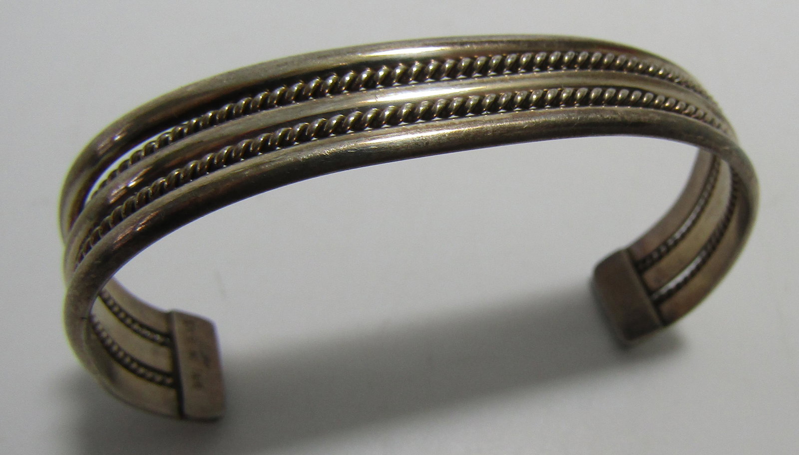 "TAHE" CUFF BRACELET STERLING SILVER CHILD (1 of 4)
