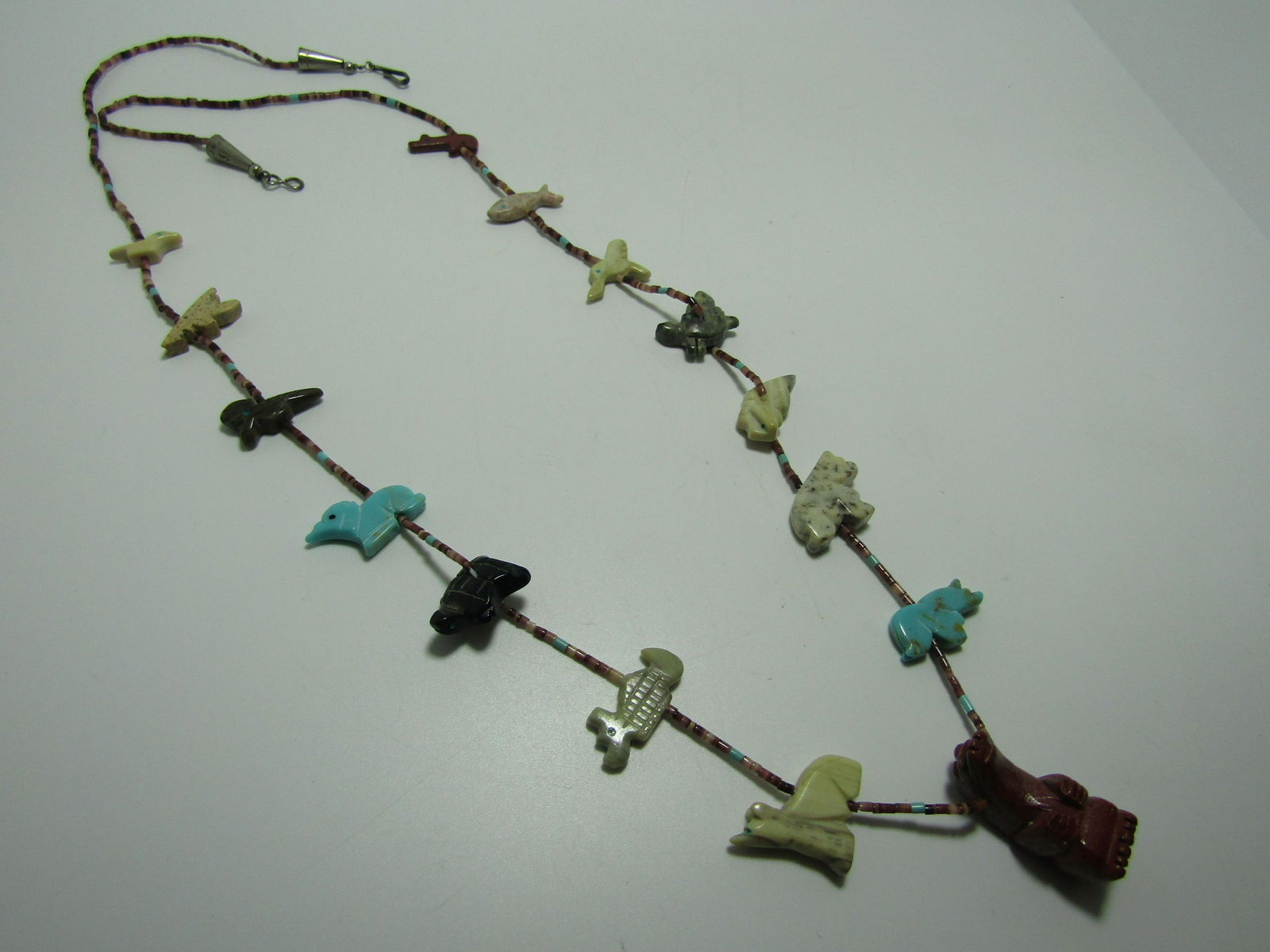 TURQUOISE STONE ANIMAL HEIGHI SHELL NECKLACE (1 of 4)