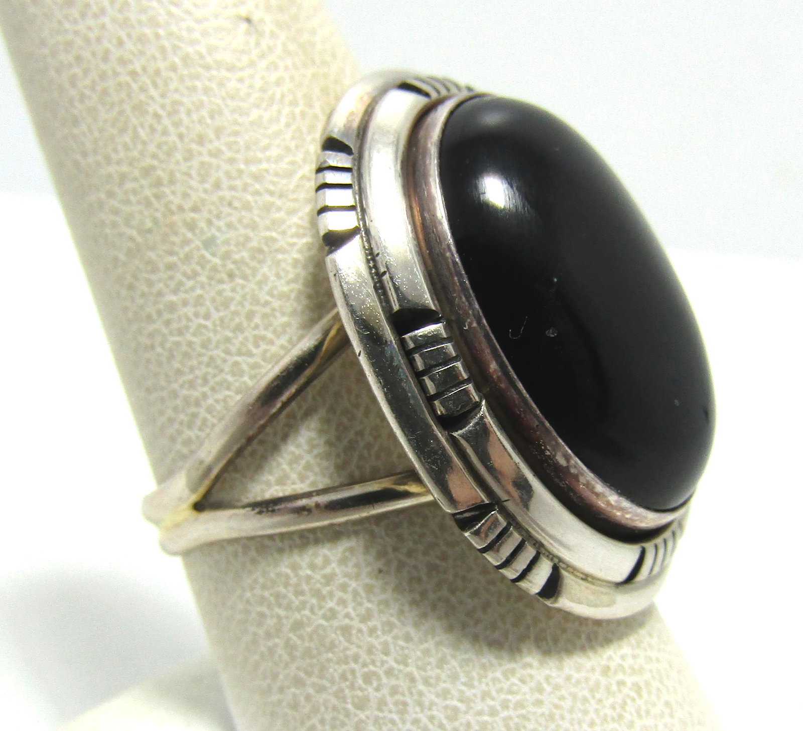 SIGNED SKEETS STERLING SILVER BLACK ONYX RING (1 of 3)