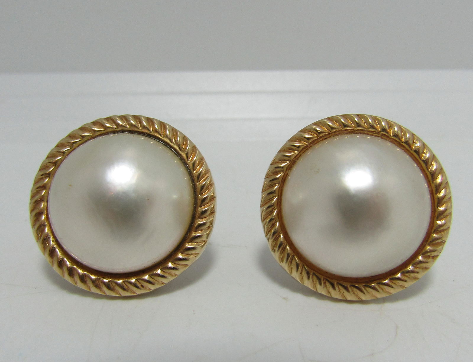 23MM 14K SOLID GOLD MABE PEARL POST EARRINGS (1 of 5)
