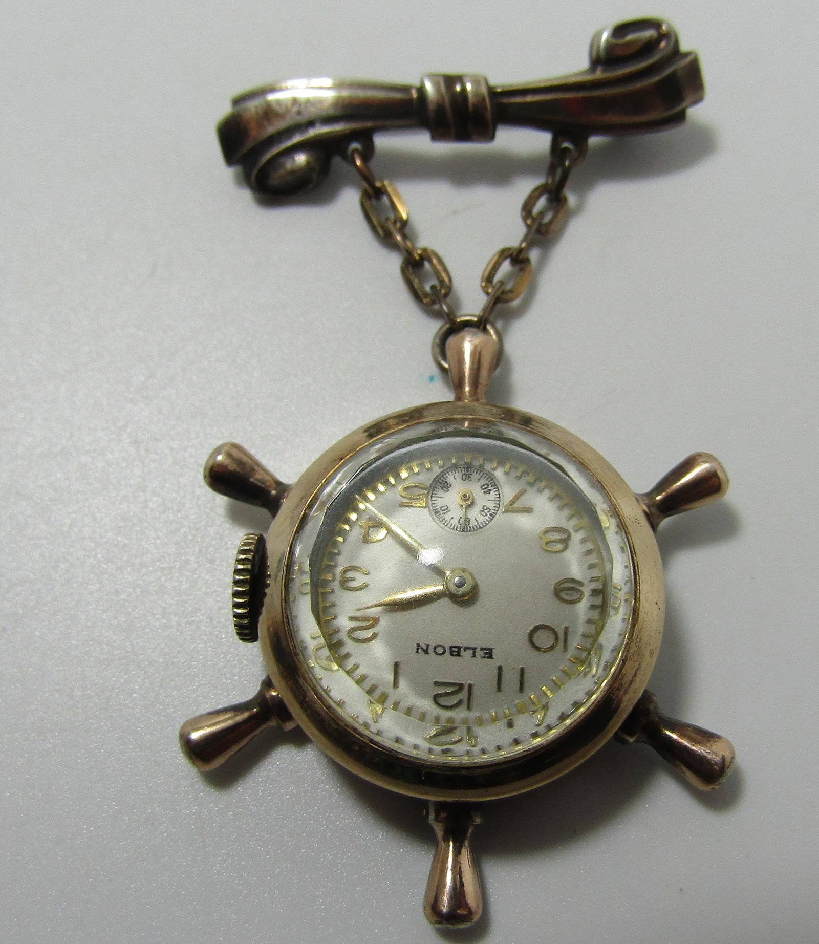 VINTAGE SHIP'S STEERING WHEEL ELBON PIN BROOCH (1 of 4)