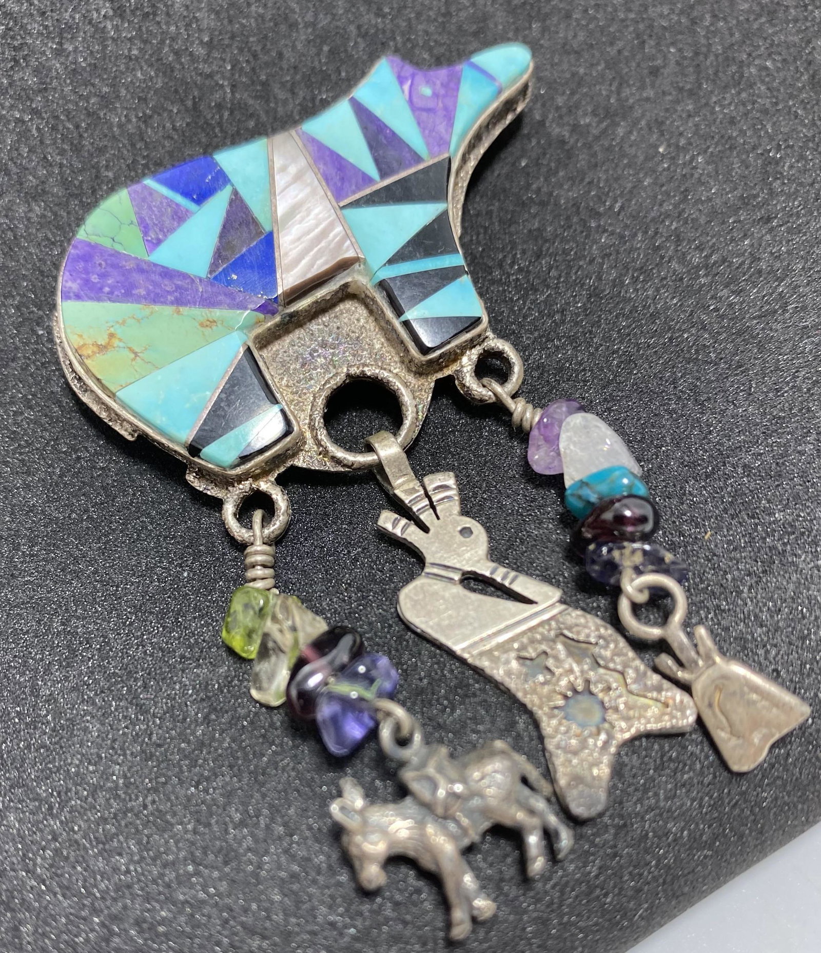 D BENALLY MULTICOLOR INLAID STERLING BEAR PENDANT (1 of 5)