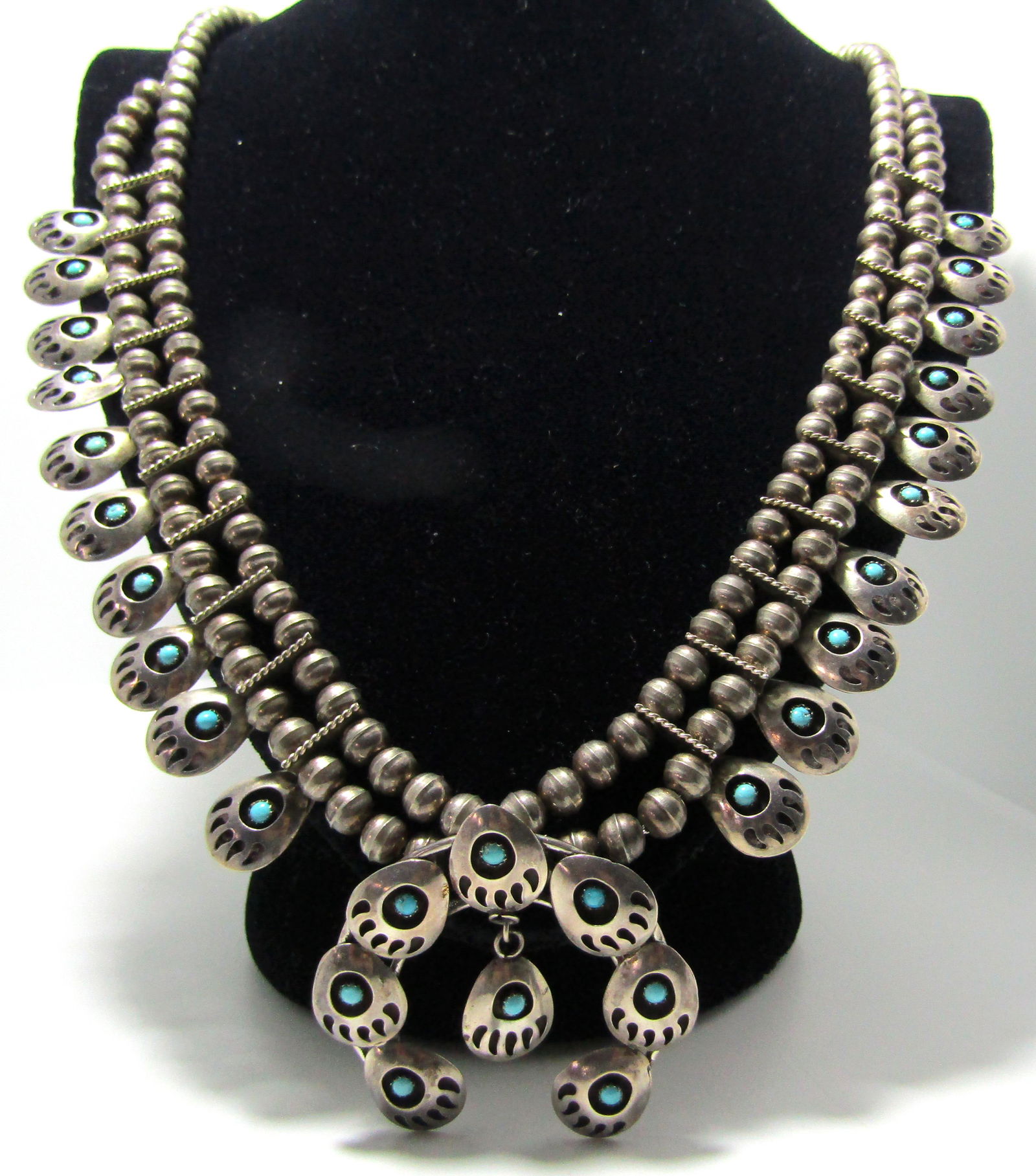 BEAR CLAW PAW TURQUOISE NECKLACE STERLING SILVER (1 of 3)