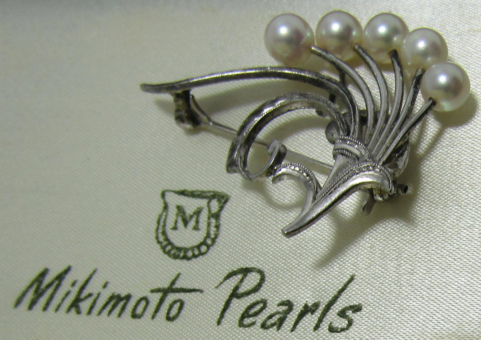 5 MIKIMOTO PEARL PIN STERLING SILVER AKOYA BROOCH (1 of 4)