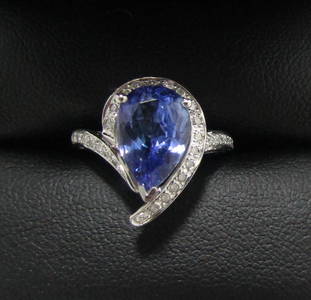 3.25CT TANZANITE & .35CT DIAMOND RING 14K GOLD