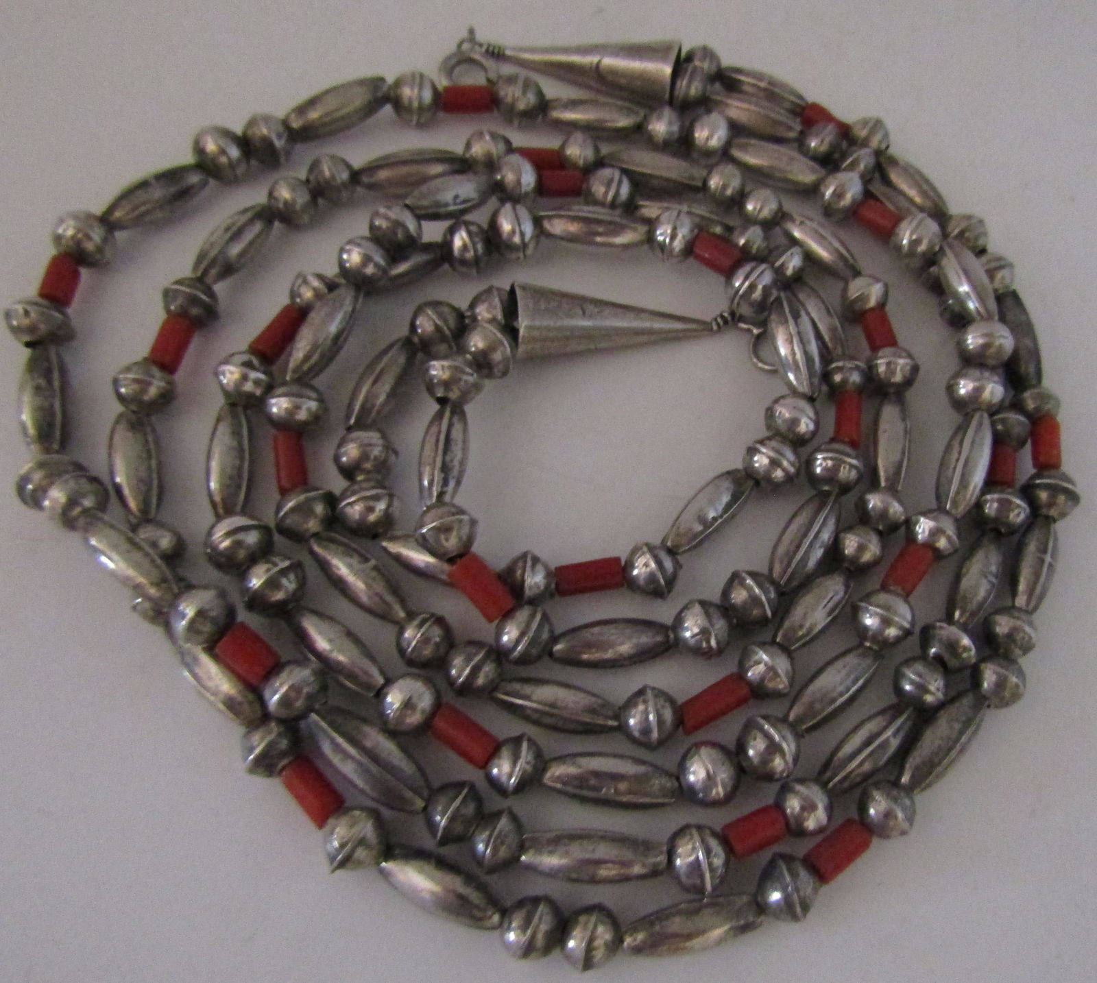 32" CORAL & BENCH BEAD NECKLACE STERLING SILVER (1 of 3)