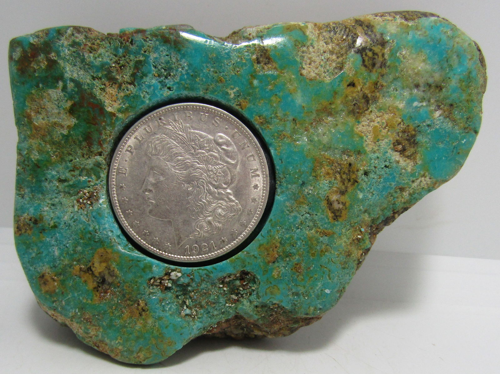 447G TURQUOISE PAPERWEIGHT MORGAN SILVER DOLLAR (1 of 2)