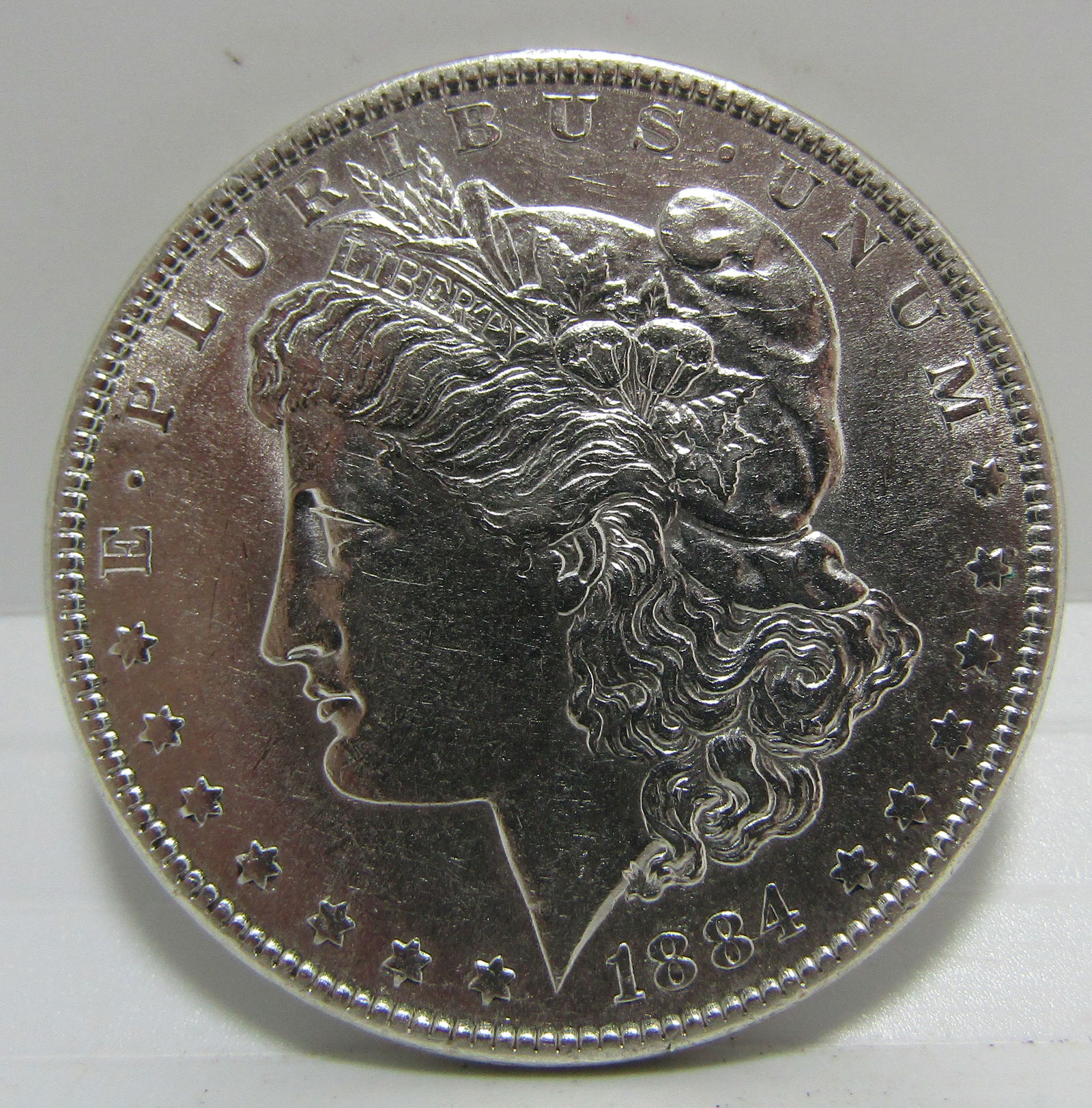 1884 P US MORGAN SILVER DOLLAR COIN UNC (1 of 2)