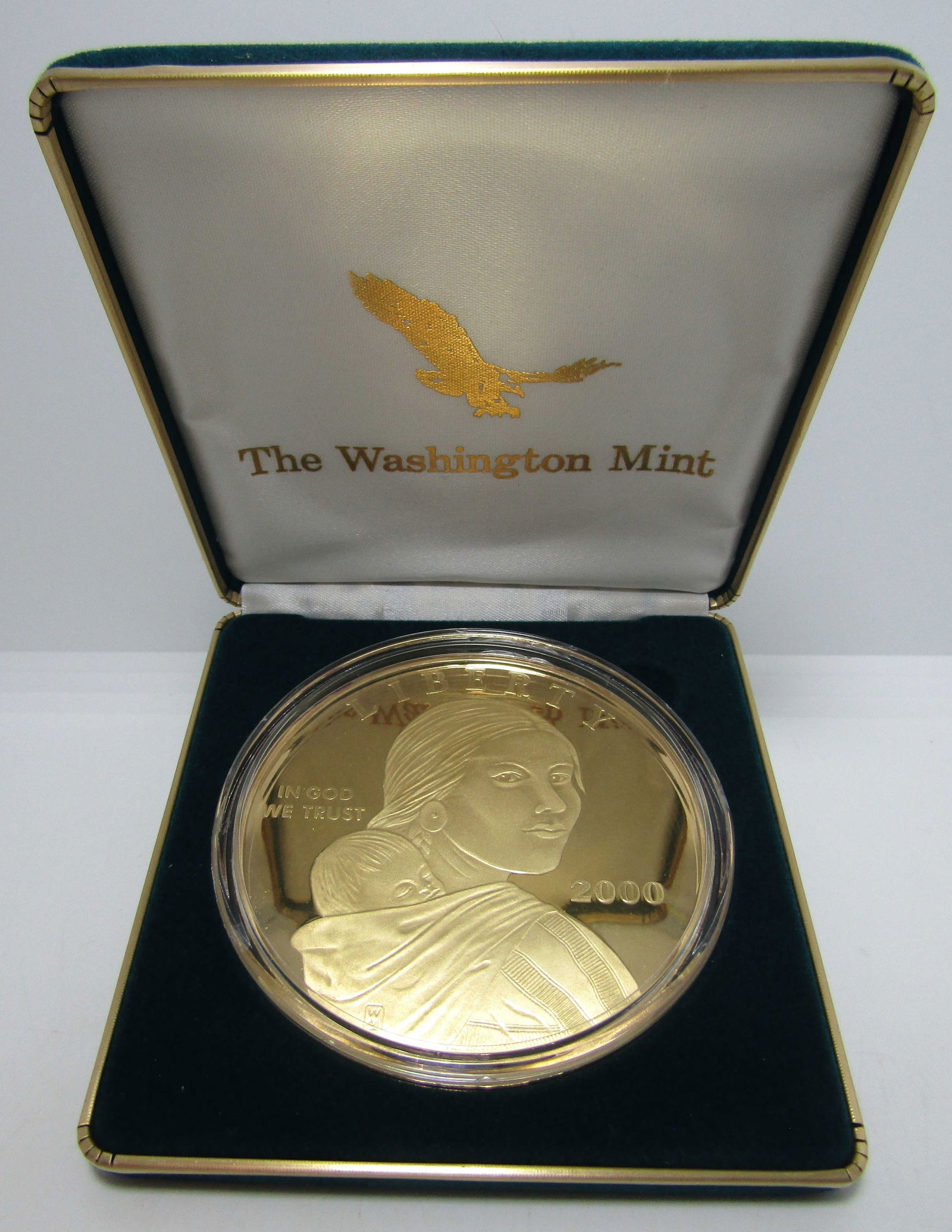 2000 SILVER ROUND 4 TROY OZ  IN BOX (1 of 3)