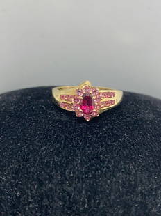 14K GOLD PINK RED GARNET CLUSTER SOLITAIRE RING S9: MARKED "STS 14K THAILAND" TESTED 14K SOLID GOLD. CLUSTER IS 12MM TALL. RING SIZE 9. WEIGHS 2.9 GRAMS. USA SHIPPING $5.