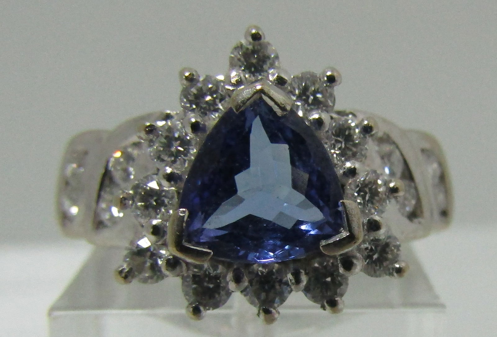 1.25CT TANZANITE 1CT DIAMOND RING 18K WHITE GOLD (1 of 7)