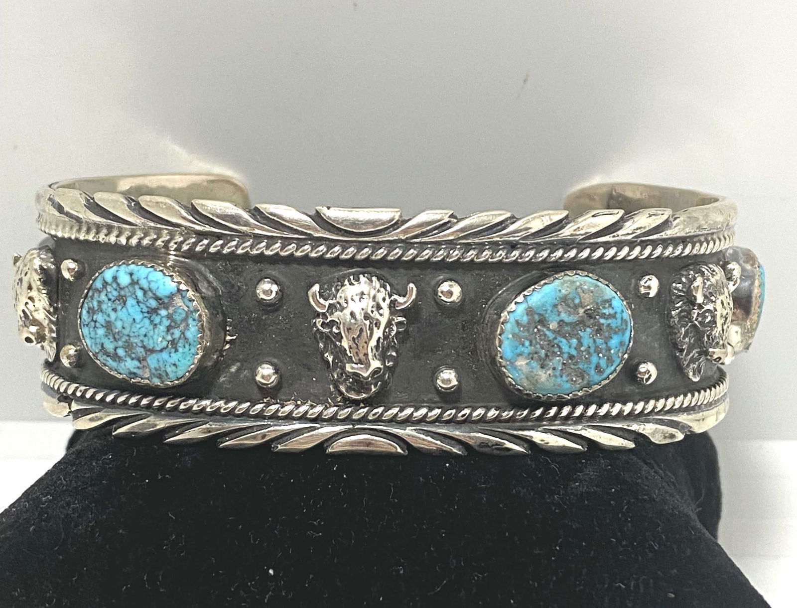 8.5" STERLING NAVAJO BUFFALO TURQUOISE BRACELET (1 of 6)