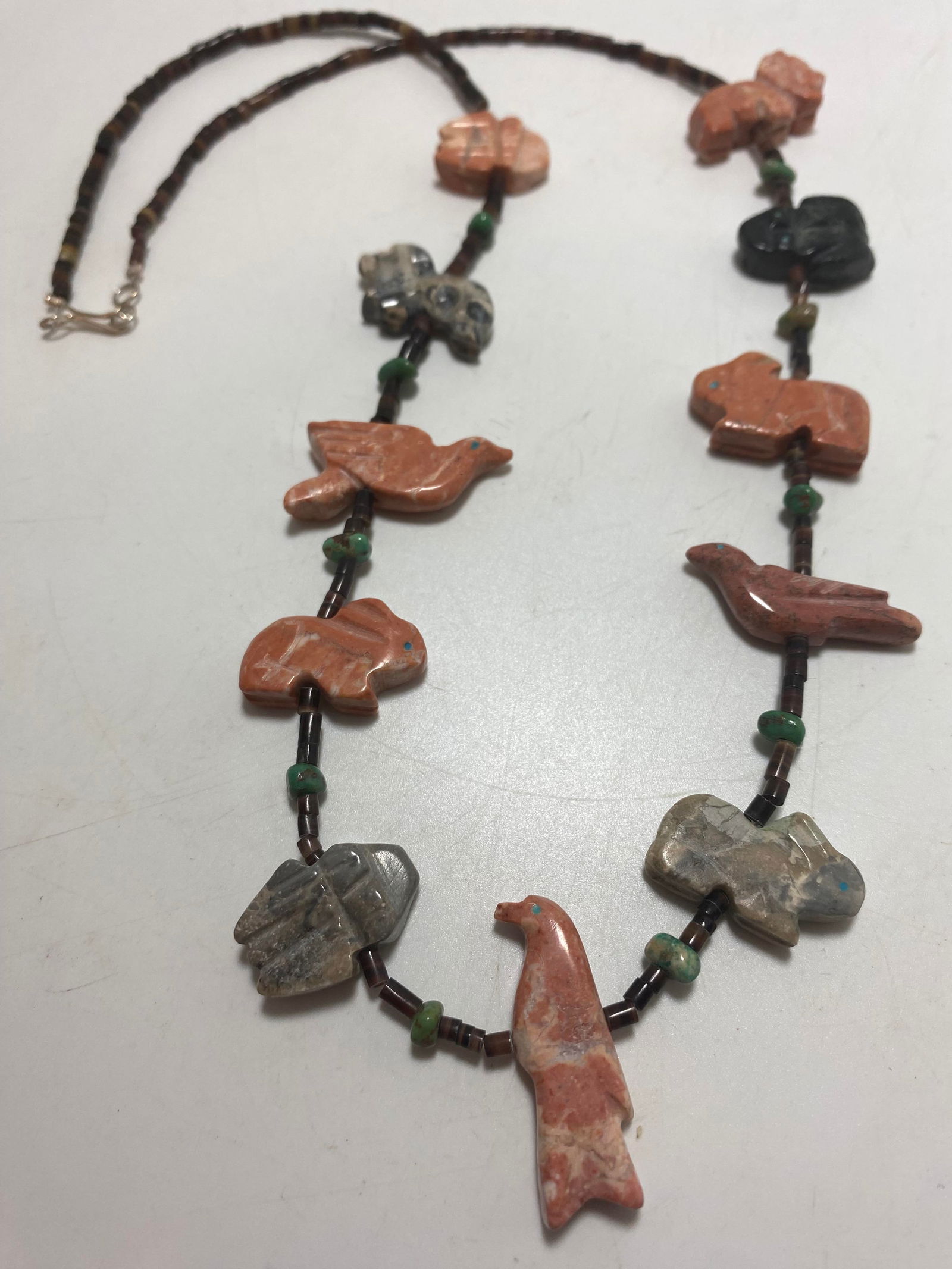 STERLING HEISHI SHELL BEAD FETISH ANIMAL NECKLACE (1 of 2)