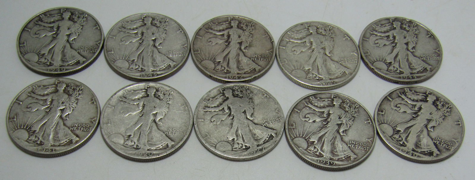 10 SILVER WALKING LIBERTY HALF DOLLARS (1 of 2)