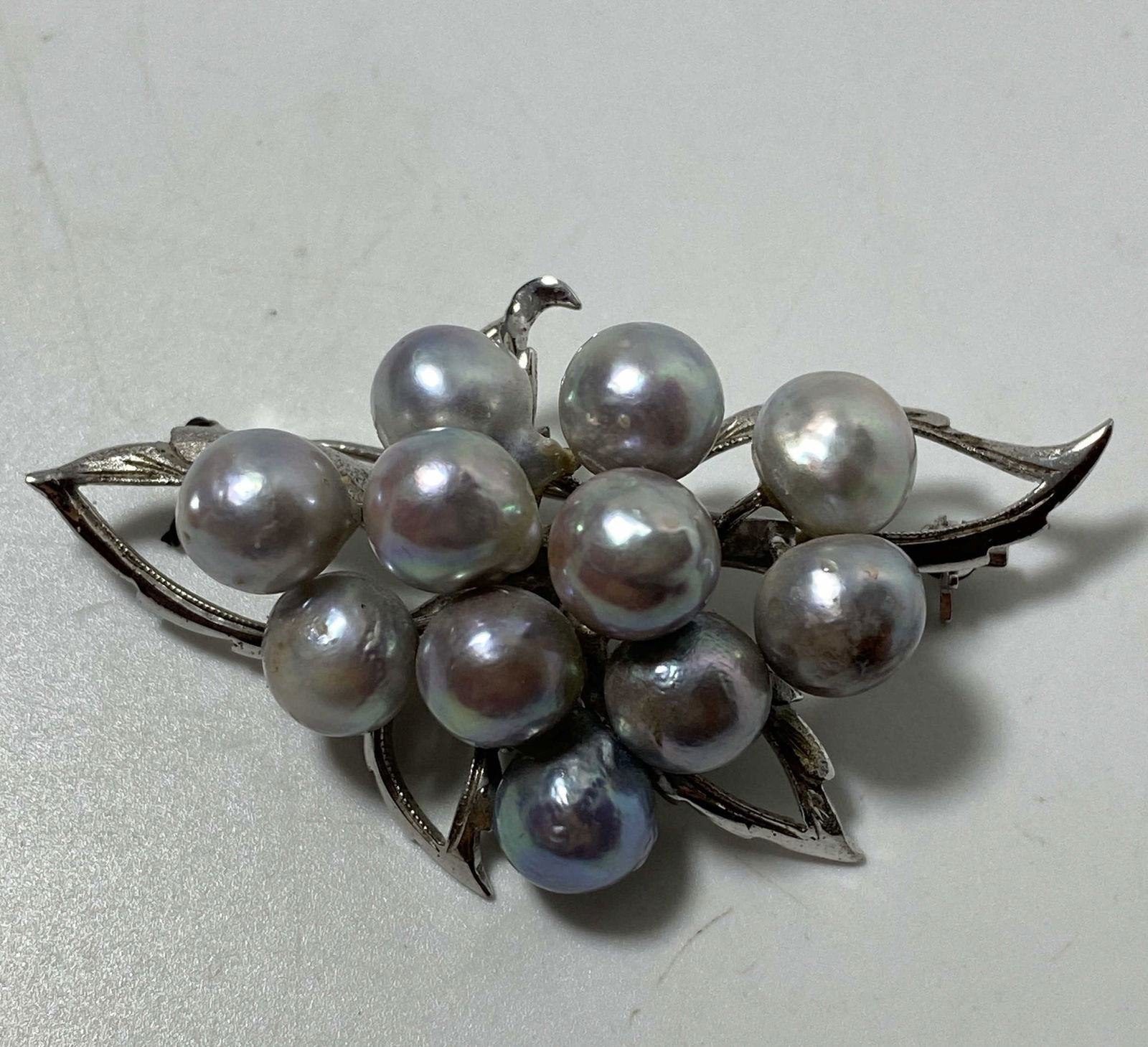 2" STERLING 8MM CULTURED PEARL LEAF PIN BROOCH (1 of 3)