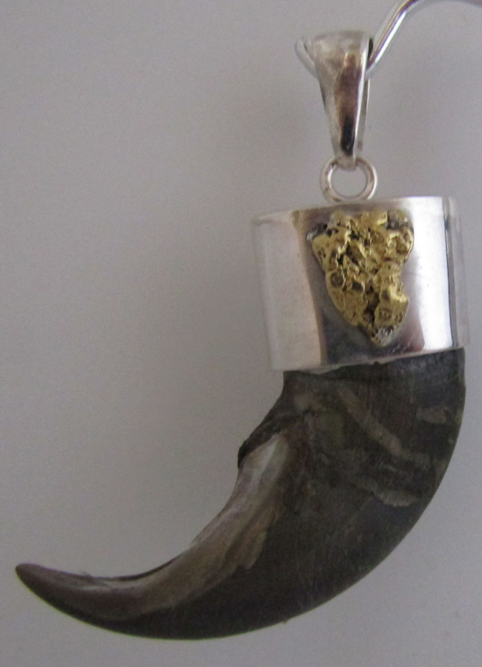 GOLD NUGGET & BEAR CLAW NECKLACE PENDANT STERLING (1 of 3)
