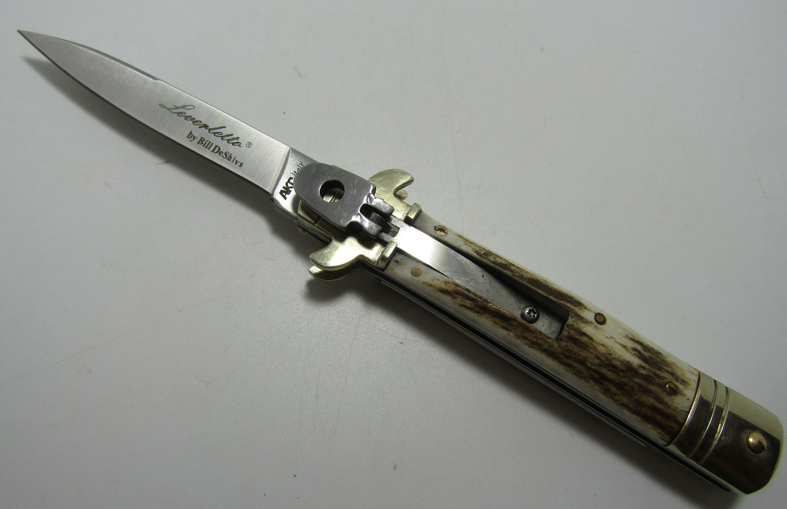 STAG LEVERLETTO SWITCHBLADE KNIFE ANTLER HORN. (1 of 3)
