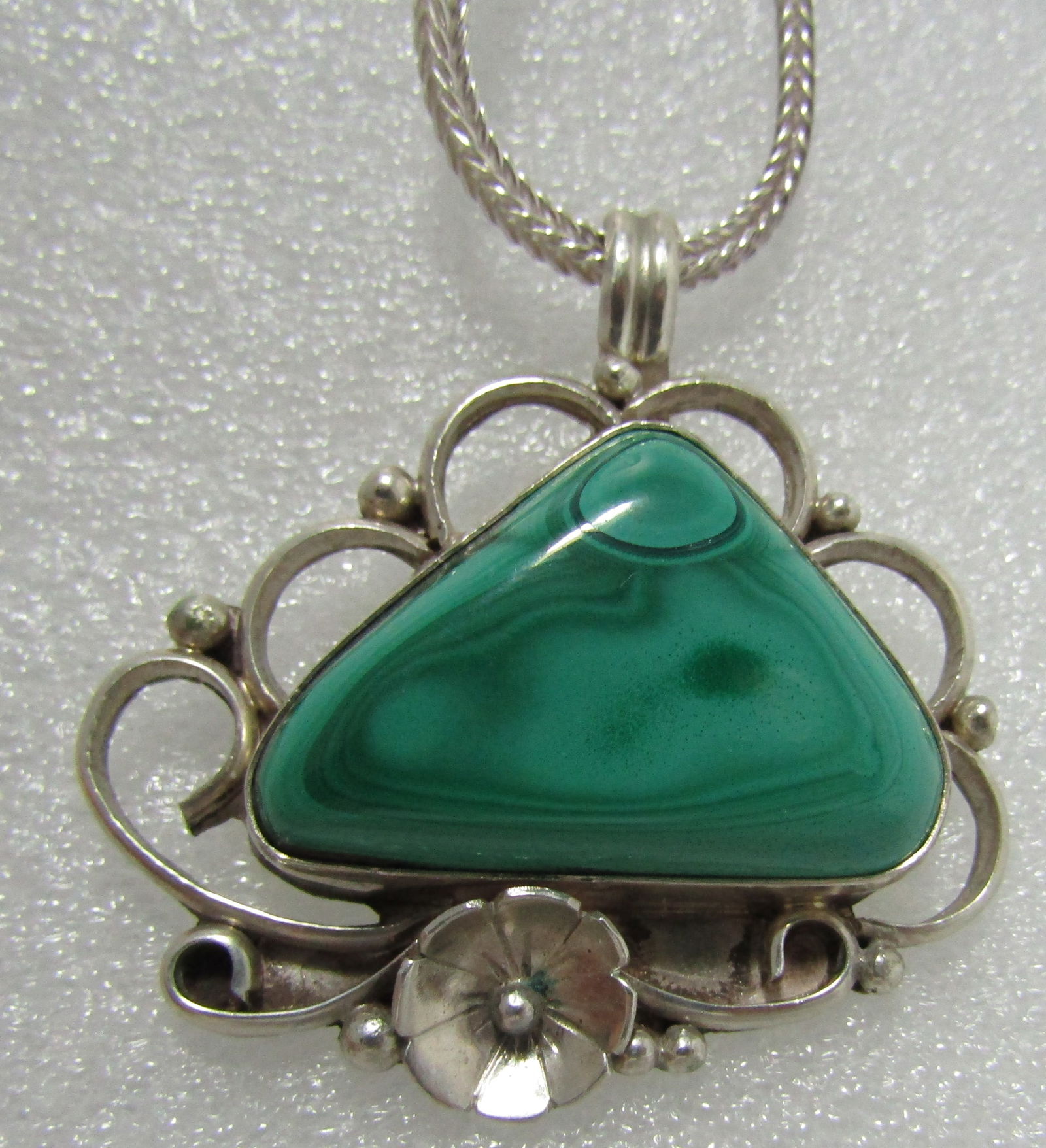 "PB & CHRISTIE" MALACHITE NECKLACE STERLING SILVER (1 of 3)