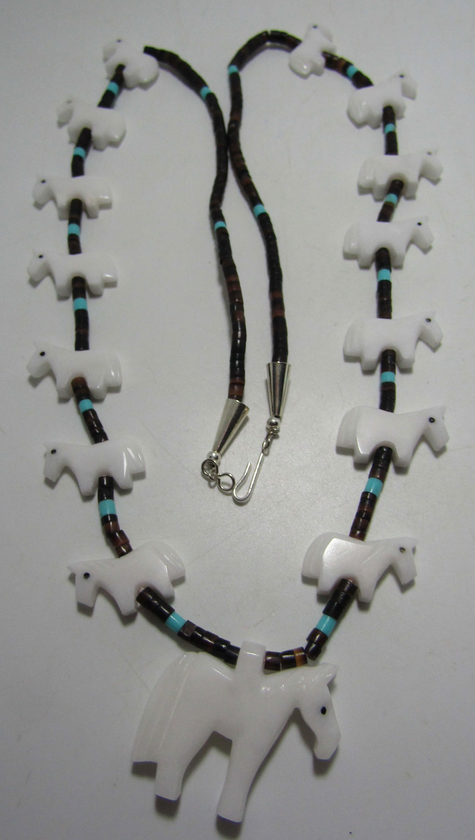 28" HORSE FETISH NECKLACE CARVED STONE HEISHI BEAD (1 of 3)