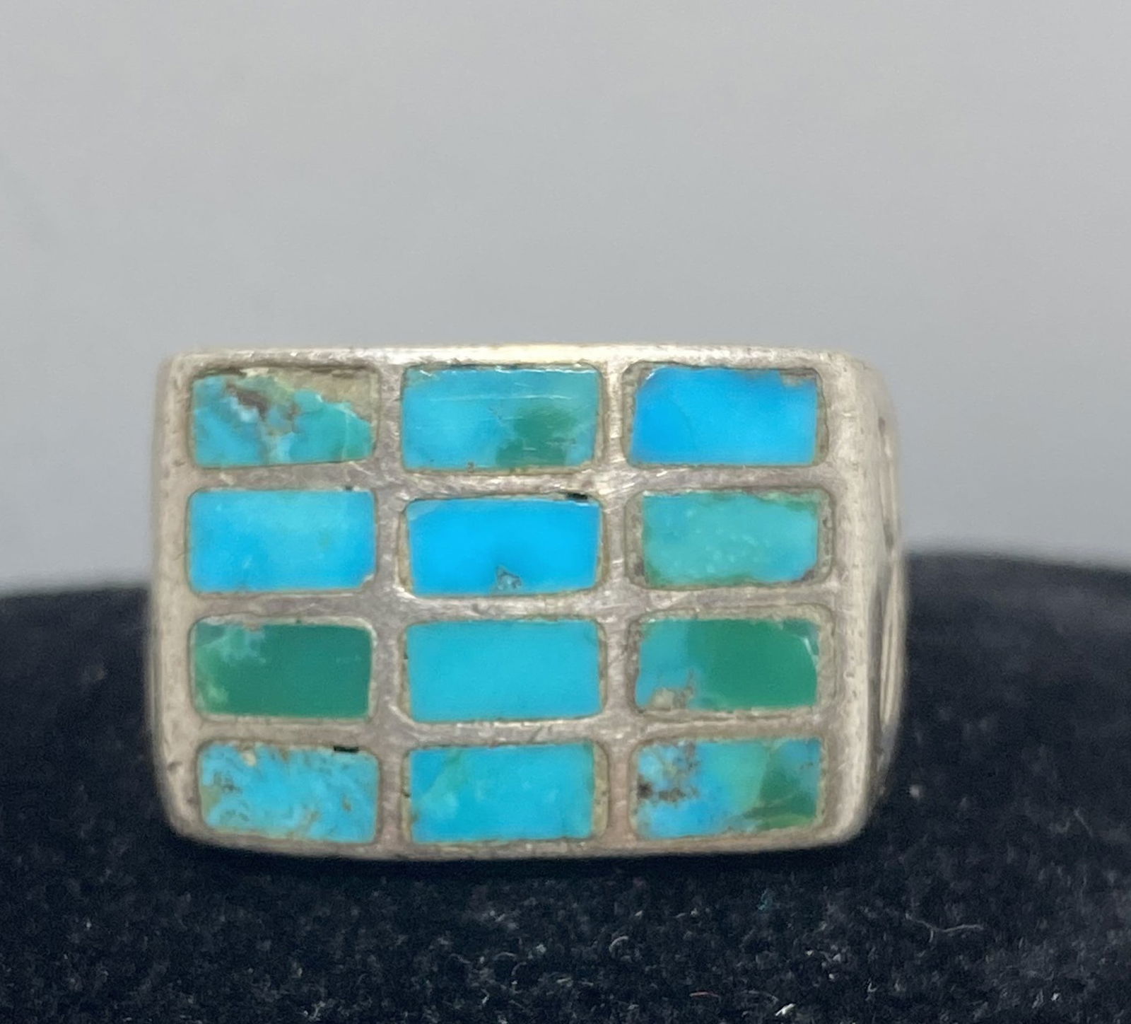 1980S ZUNI STERLING TURQUOISE PETIT POINT RING (1 of 3)