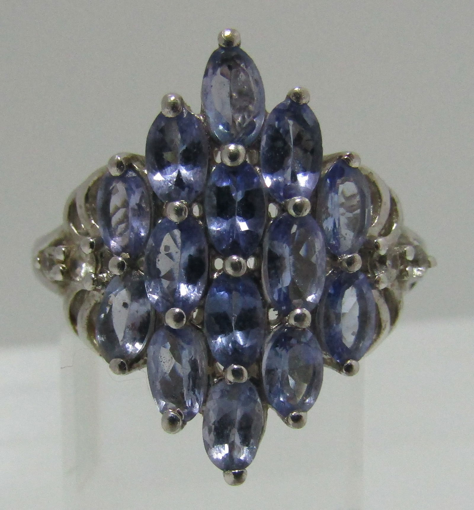 TANZANITE RING STERLING SILVER SIZE 10 (1 of 5)