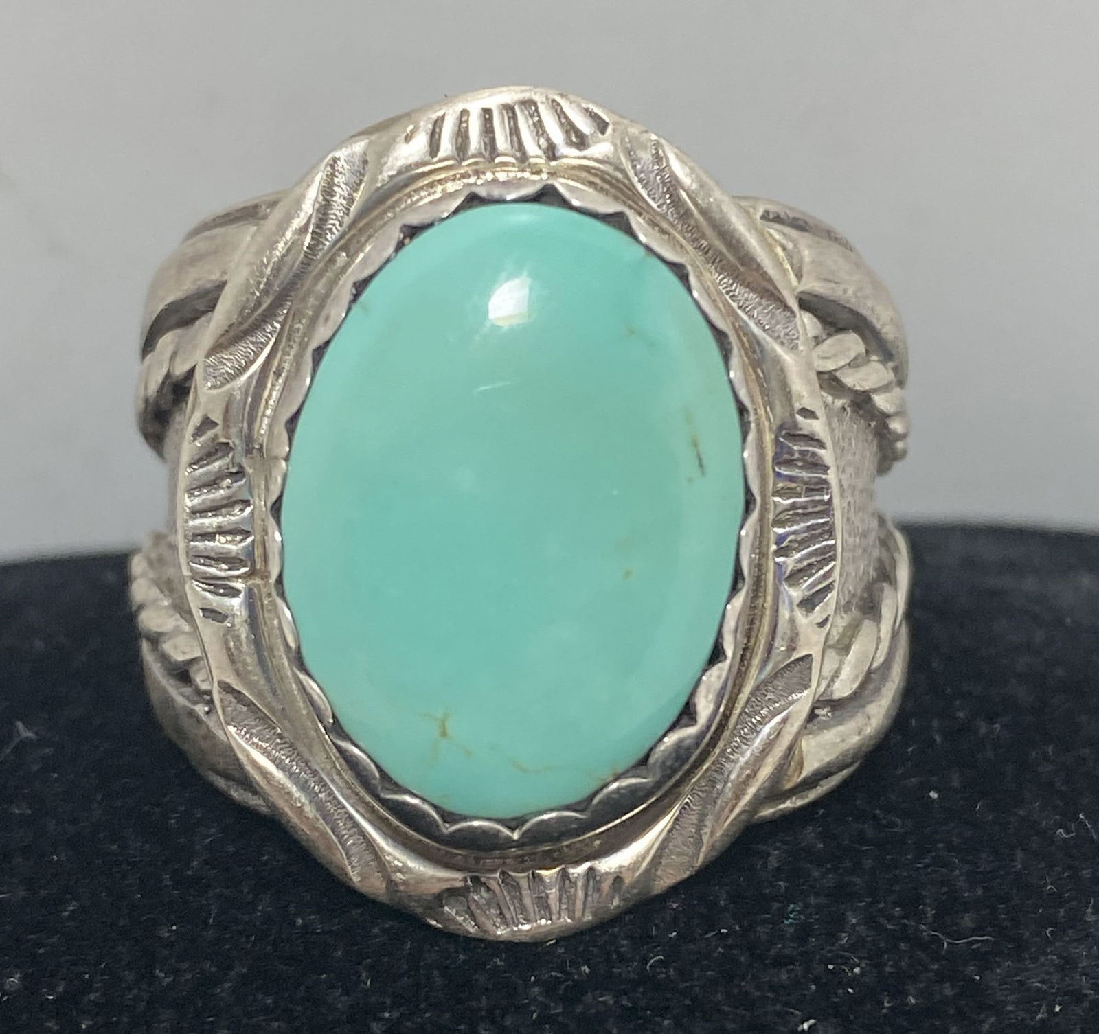 HERBERT TSOSIE STERLING NAVAJO TURQUOISE RING (1 of 4)