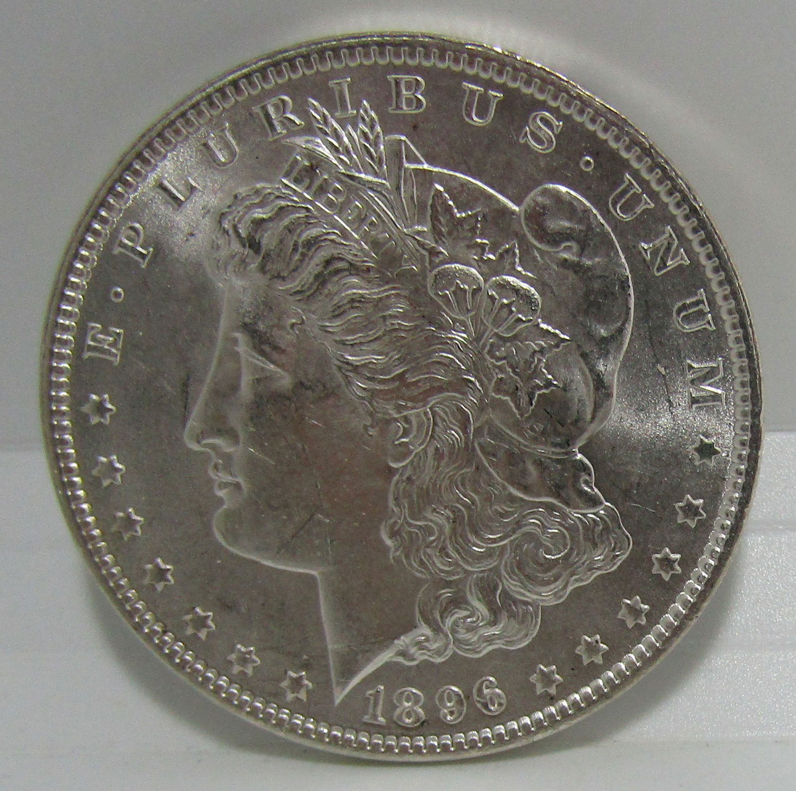 1896 MORGAN SILVER US DOLLAR COIN UNC (1 of 2)