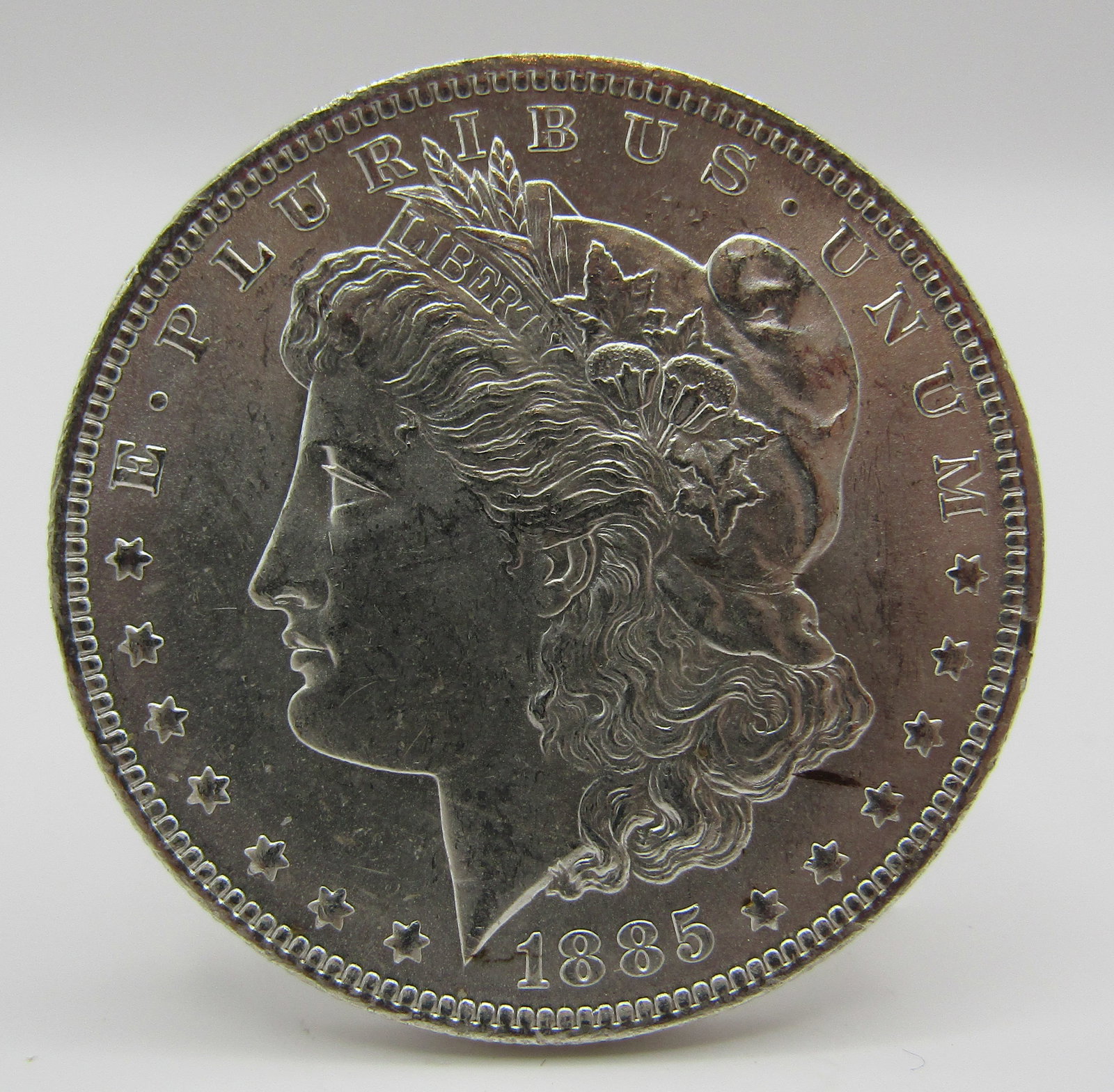1885 O MORGAN SILVER DOLLAR US COIN UNC: 1885 O MINT MORGAN SILVER DOLLAR COIN UNC. USA SHIPPING ONLY $5 NO INTERNATIONAL.
