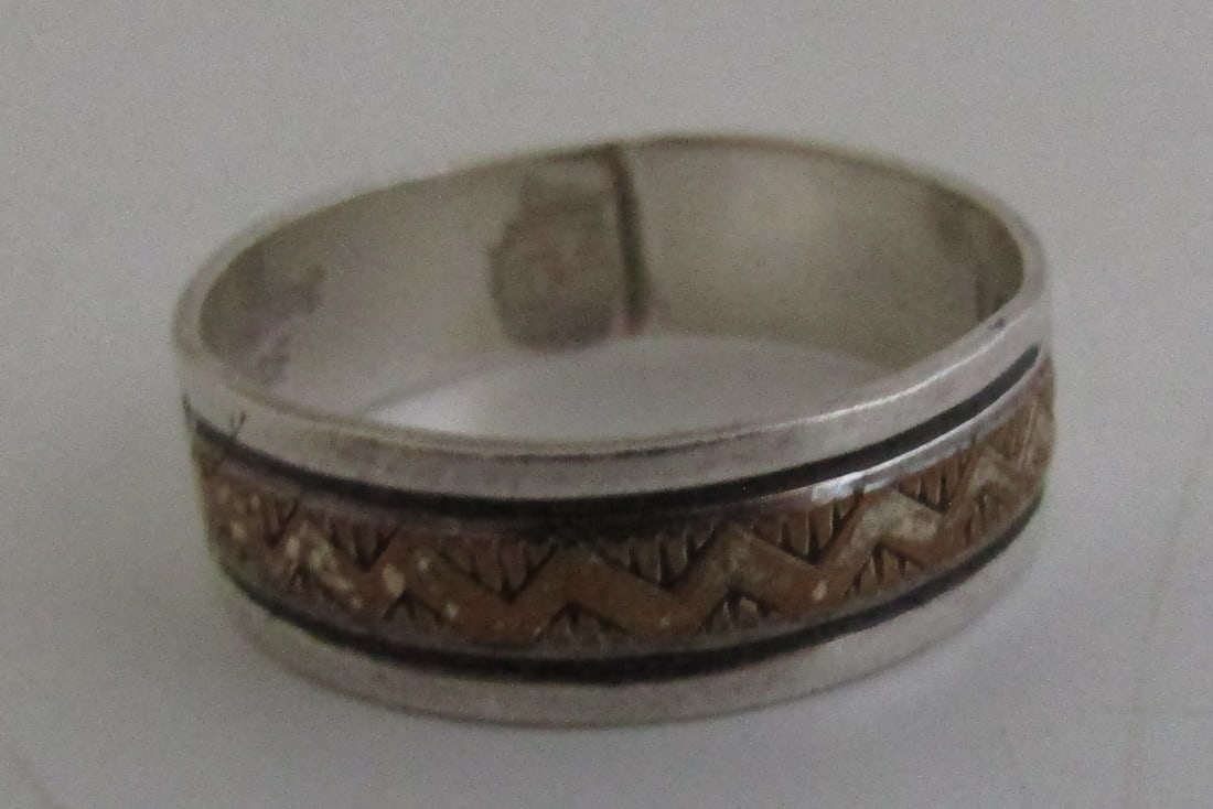 SIGNED "K" SIZE 10 RING GOLD STERLING SILVER BAND (1 of 4)