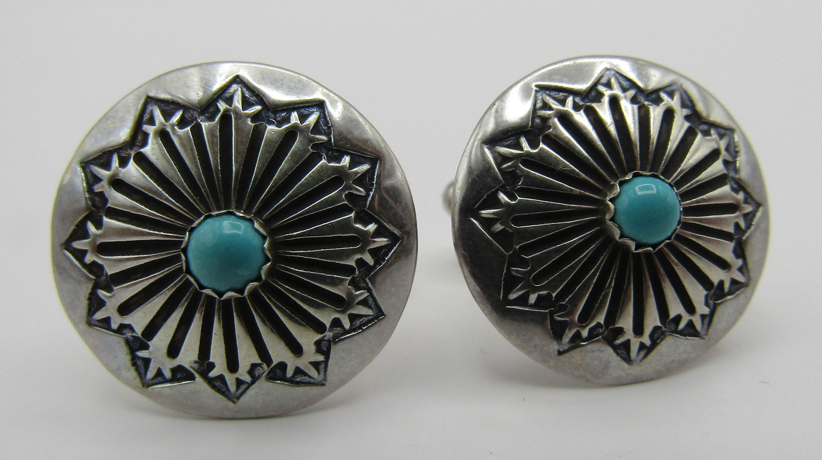 TURQUOISE CUFFLINKS STERLING SILVER NAVAJO (1 of 4)