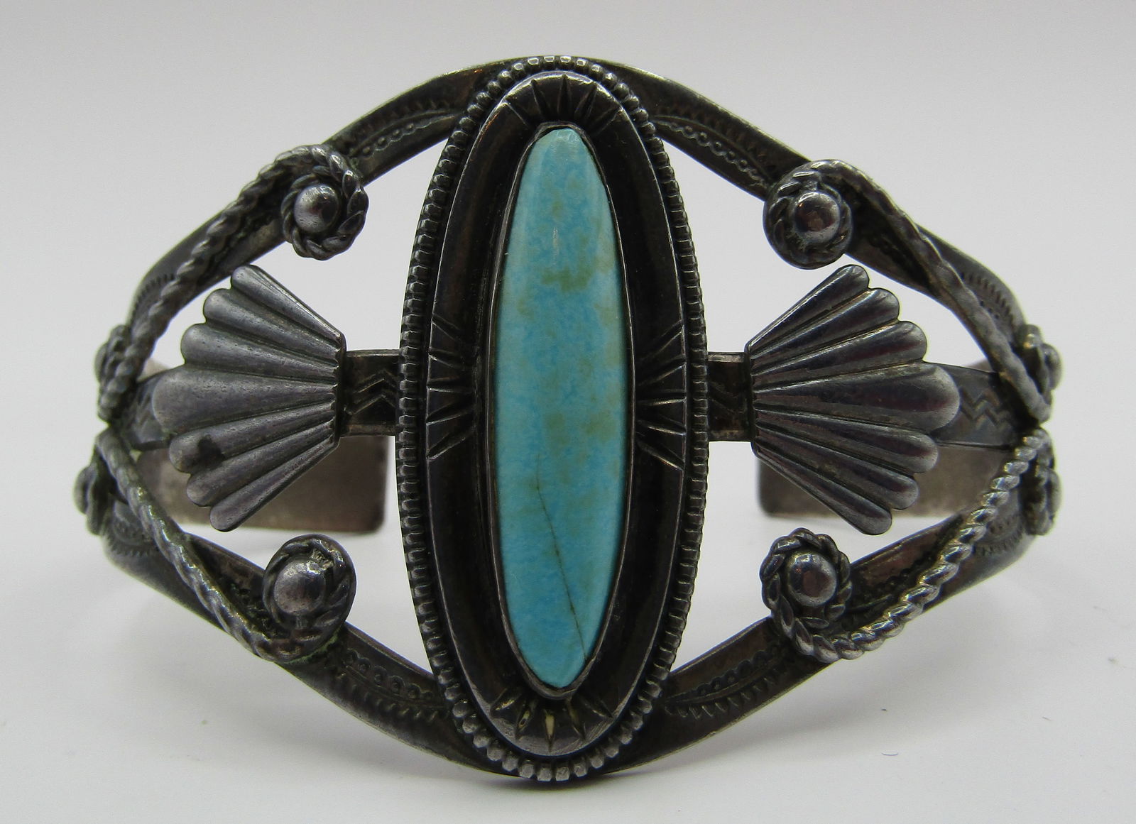 FRED HARVEY ERA TURQUOISE CUFF BRACELET STERLING (1 of 5)