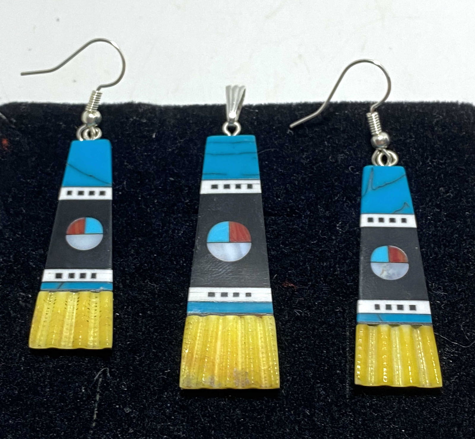 NATIVE AMERICAN SHELL PENDANT EARRING SET (1 of 4)