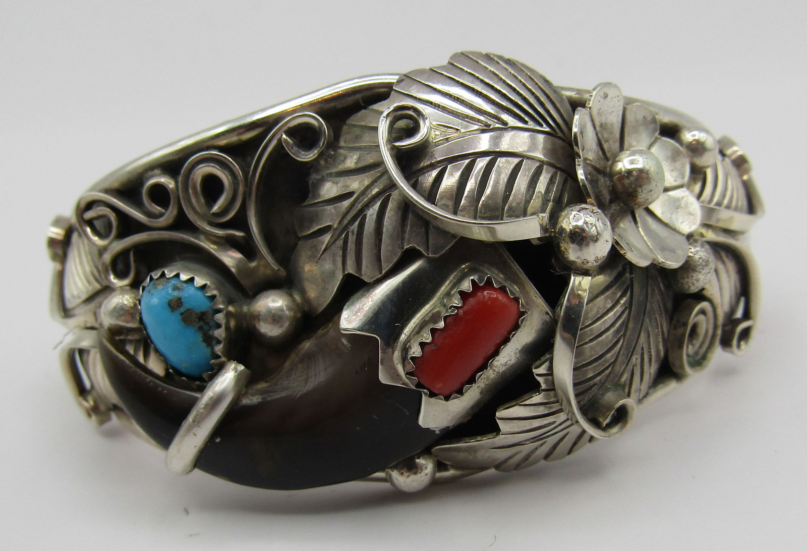 "JT" BEAR CLAW TURQUOISE CUFF BRACELET STERLING (1 of 5)