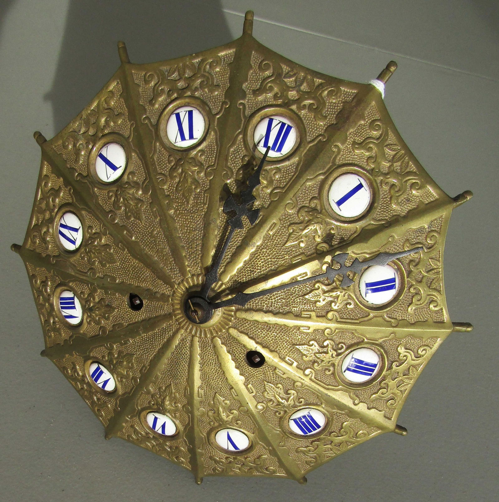 GERMAN 19th CENTURY UMBRELLA CLOCK NOVELTY W KEY (1 of 4)