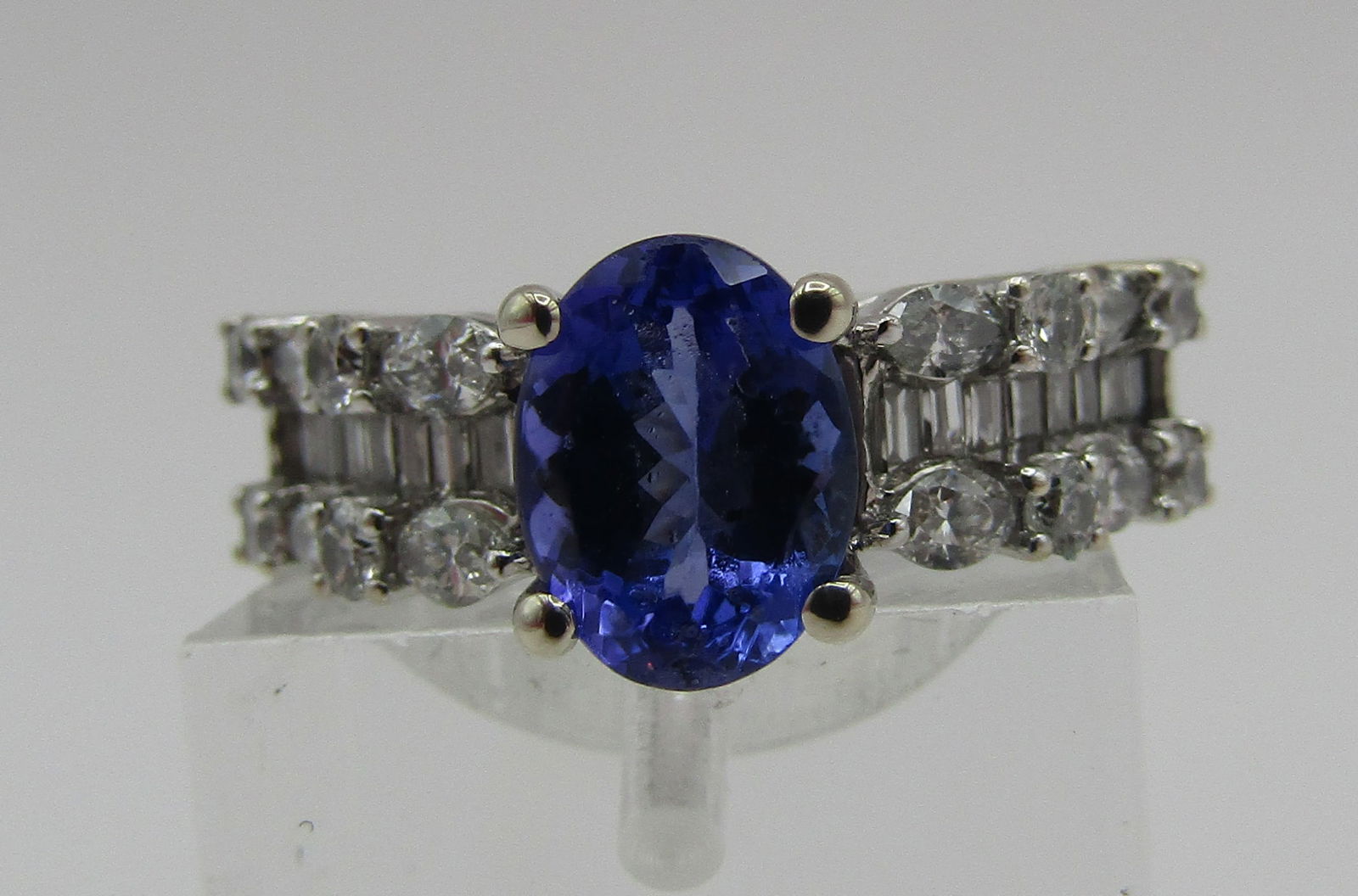 1.25CT TANZANITE 1CT DIAMOND RING 18K WHITE GOLD (1 of 6)