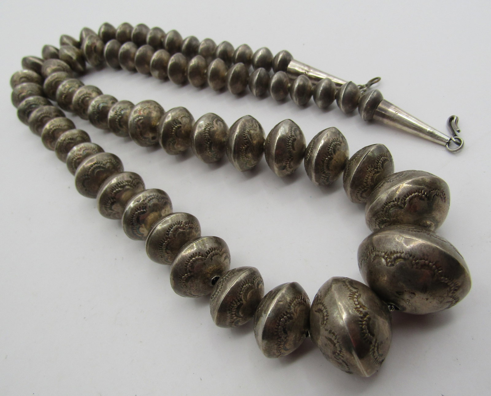 EARLY 24MM NAVAJO PEARL NECKLACE STERLING SILVER (1 of 4)