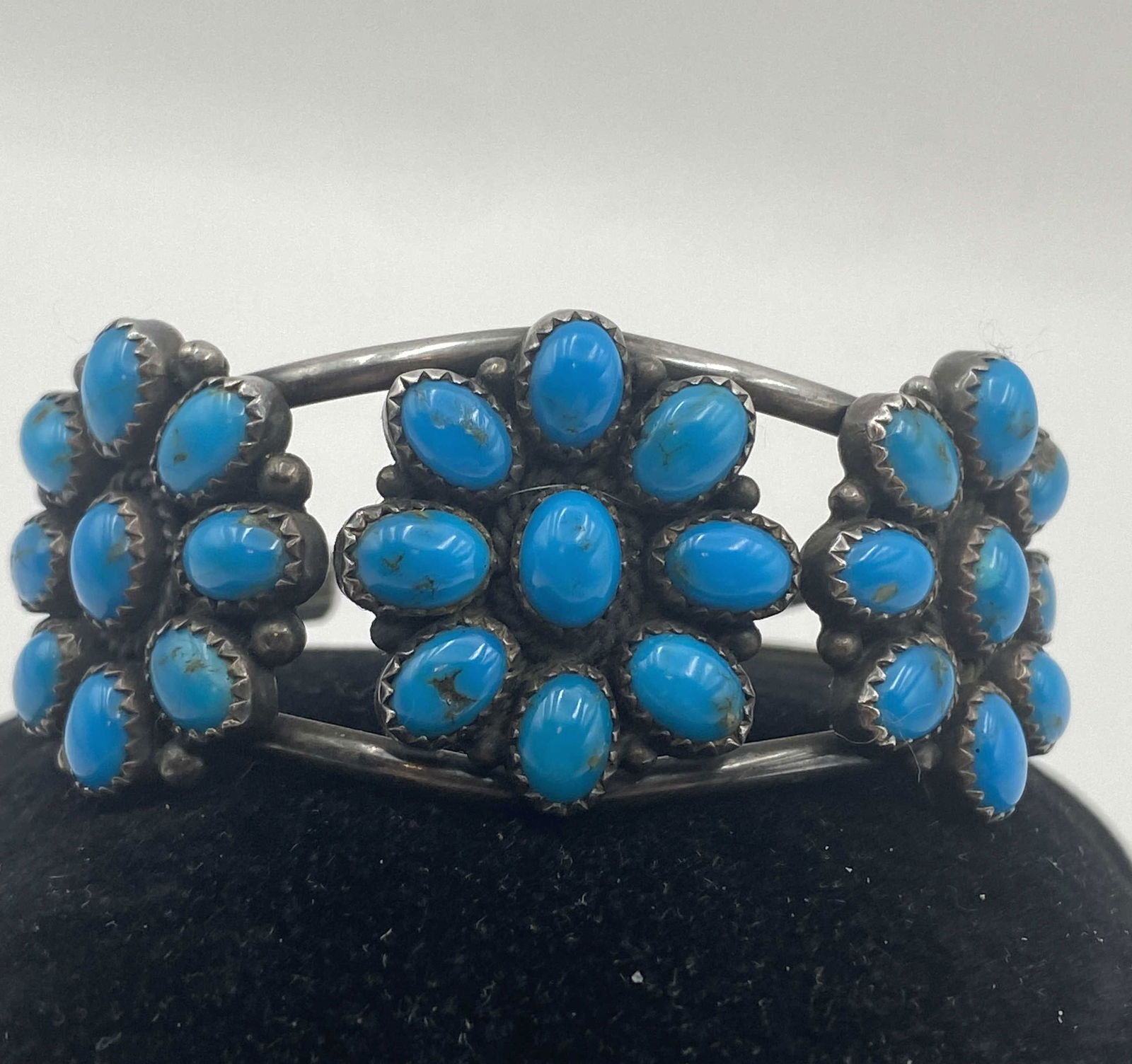 CHEE STERLING NAVAJO TURQUOISE CLUSTER BRACELET (1 of 5)