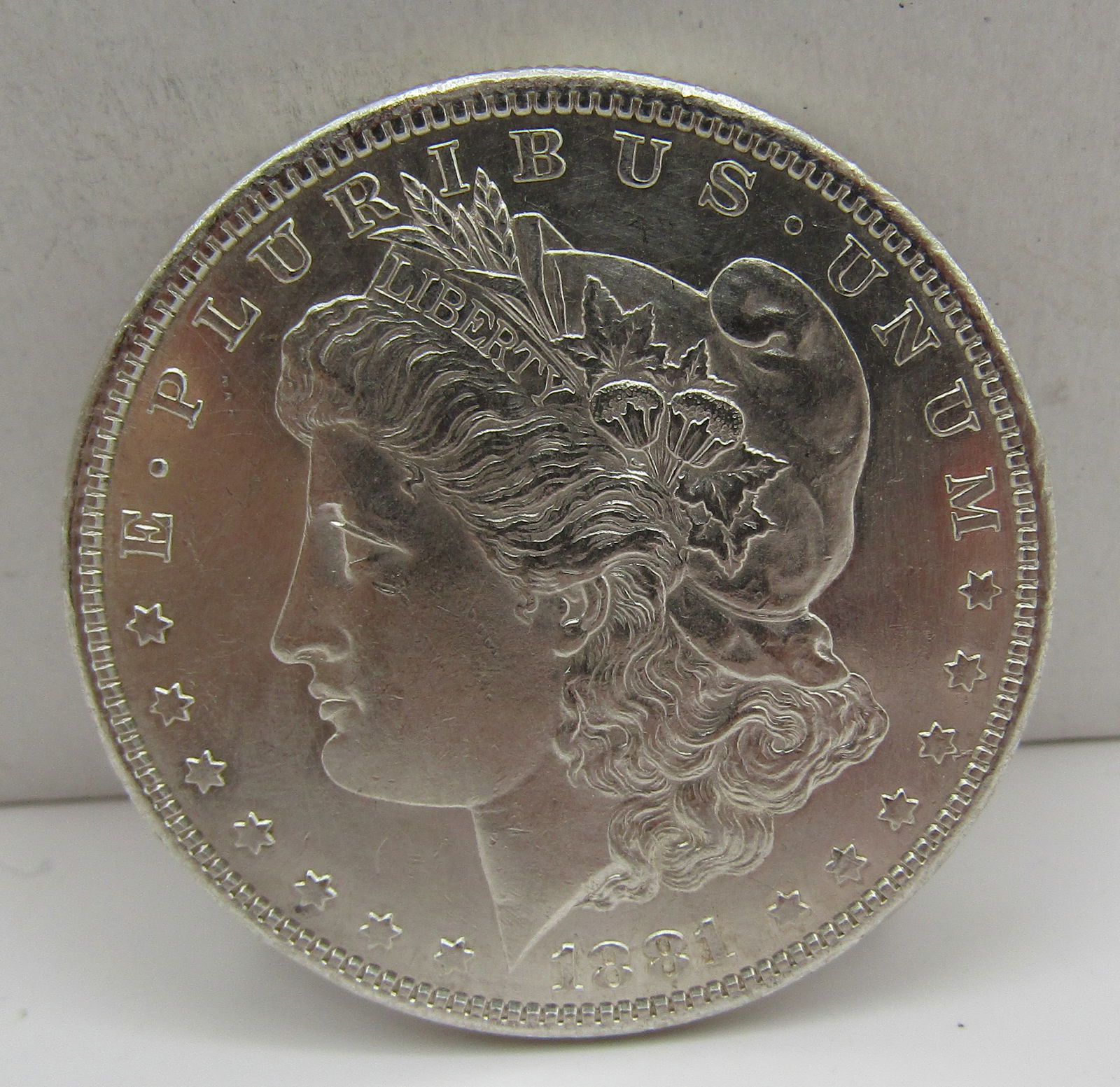 1881 S  U.S. MORGAN SILVER DOLLAR COIN (1 of 2)