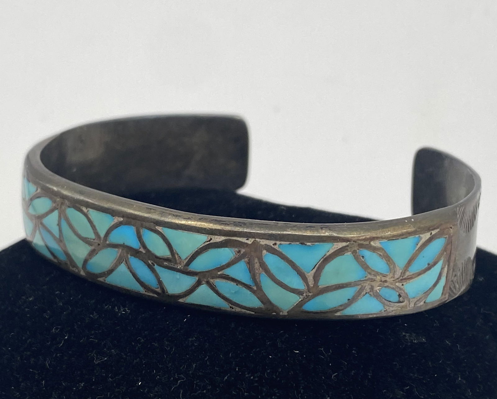 HECHILAY ZUNI TURQUOISE STERLING BRACELET (1 of 6)