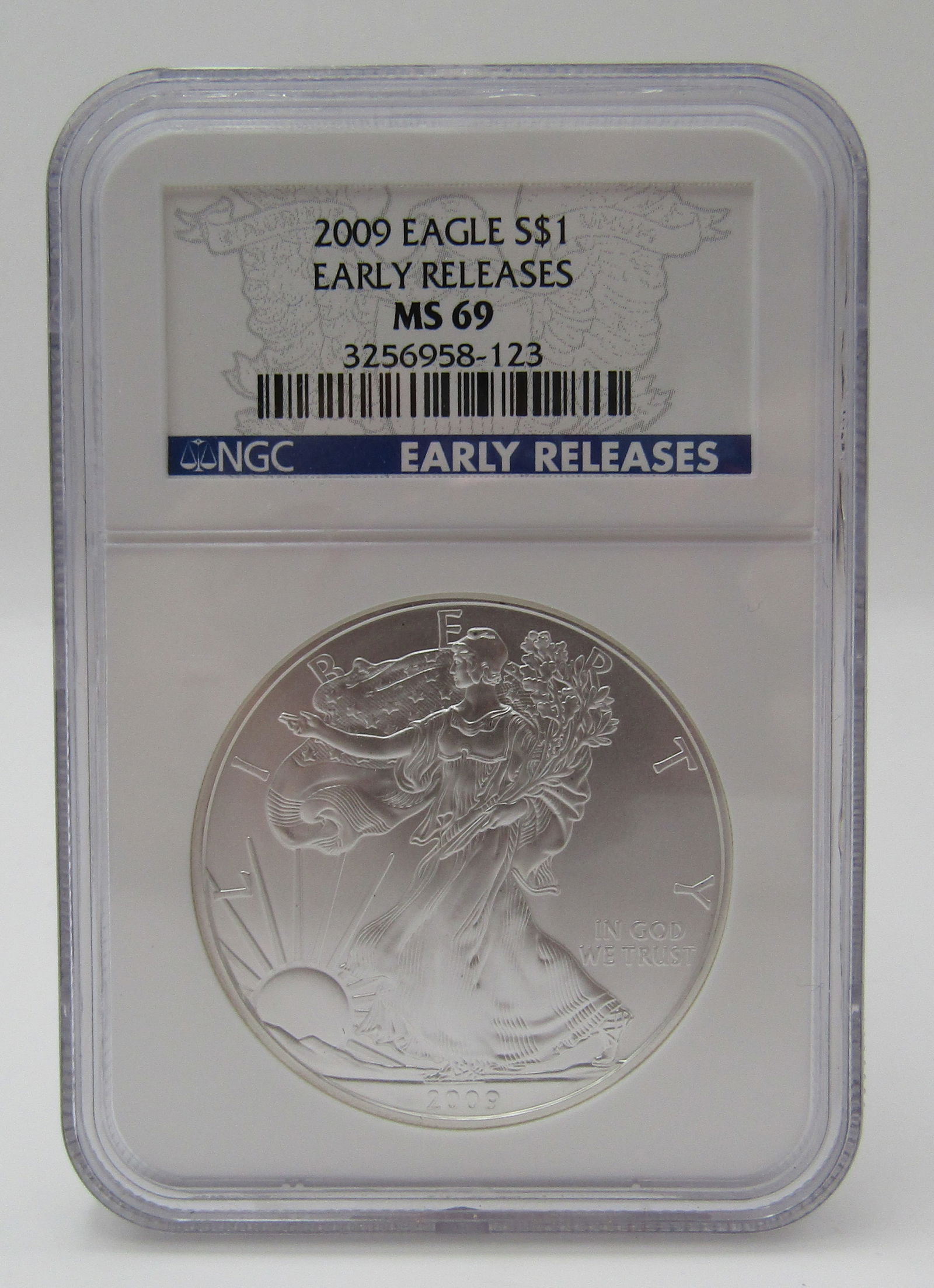 2009 CERTIFIED US $1 NGC MS 69 SILVER EAGLE COIN (1 of 2)