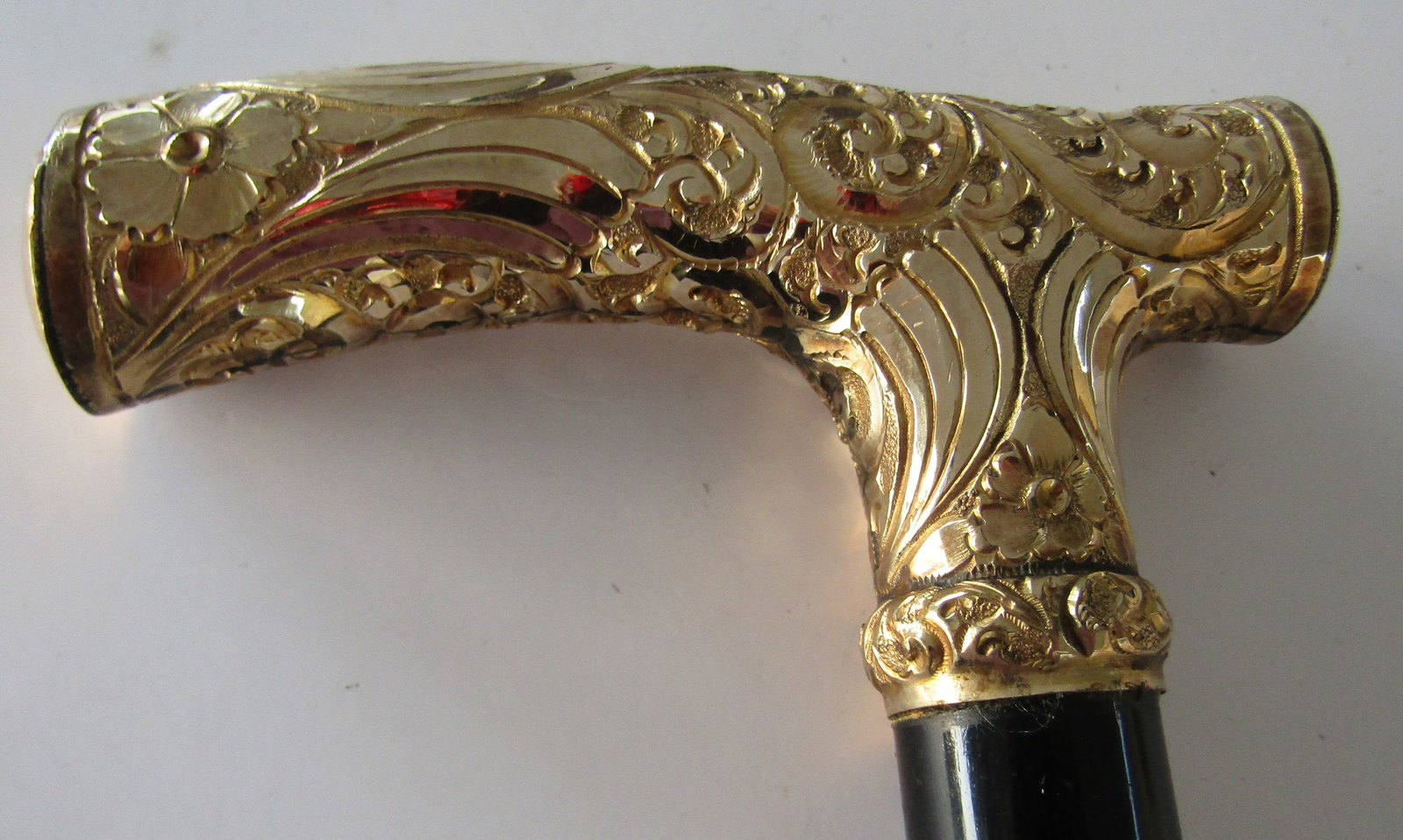 ANTIQUE GOLD HANDLE CANE WALKING STICK (1 of 5)