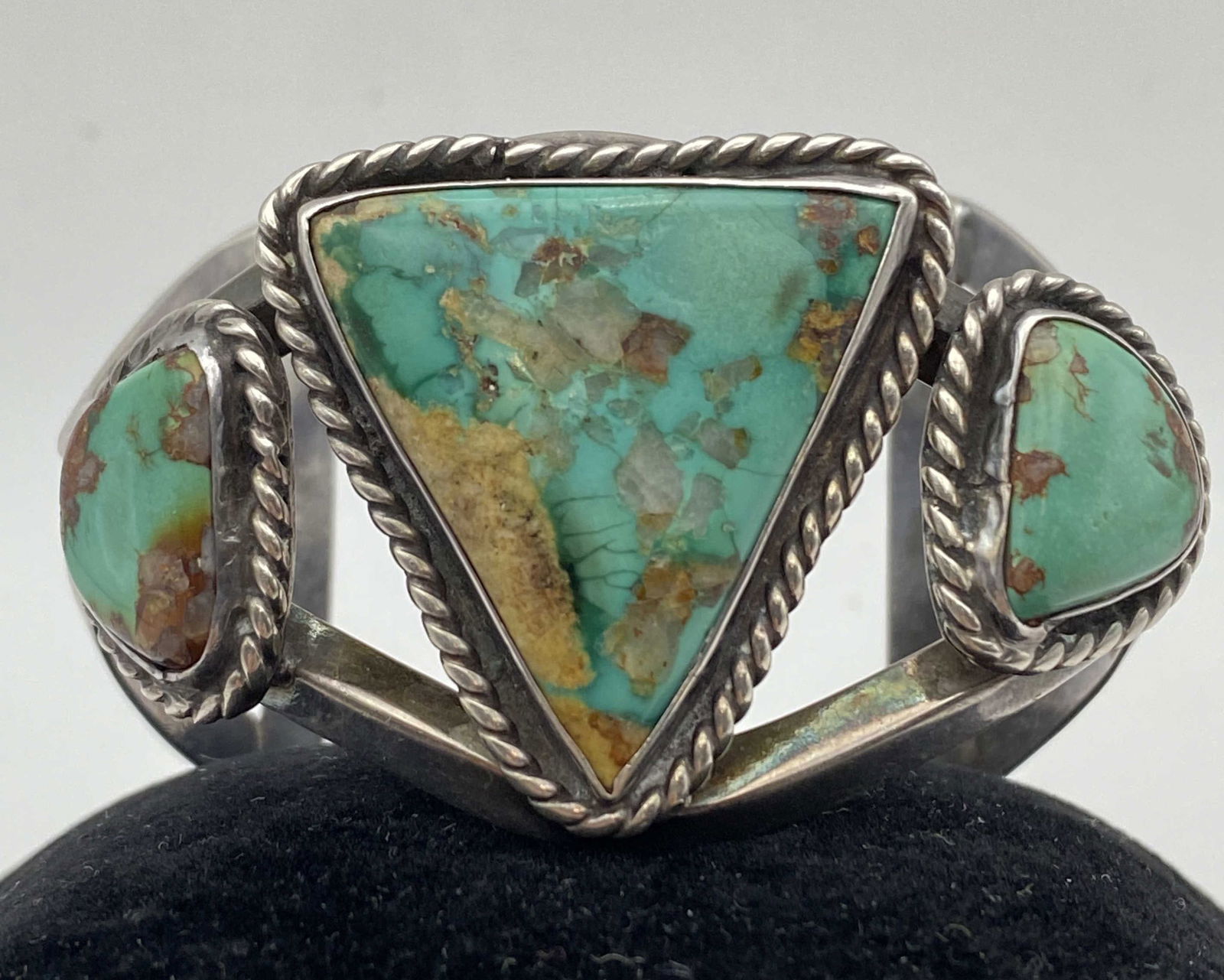 50g FOX MINE TURQUOISE STERLING NAVAJO BRACELET (1 of 4)