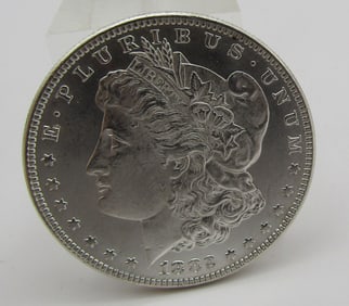 1882 MORGAN US SILVER DOLLAR UNC COIN